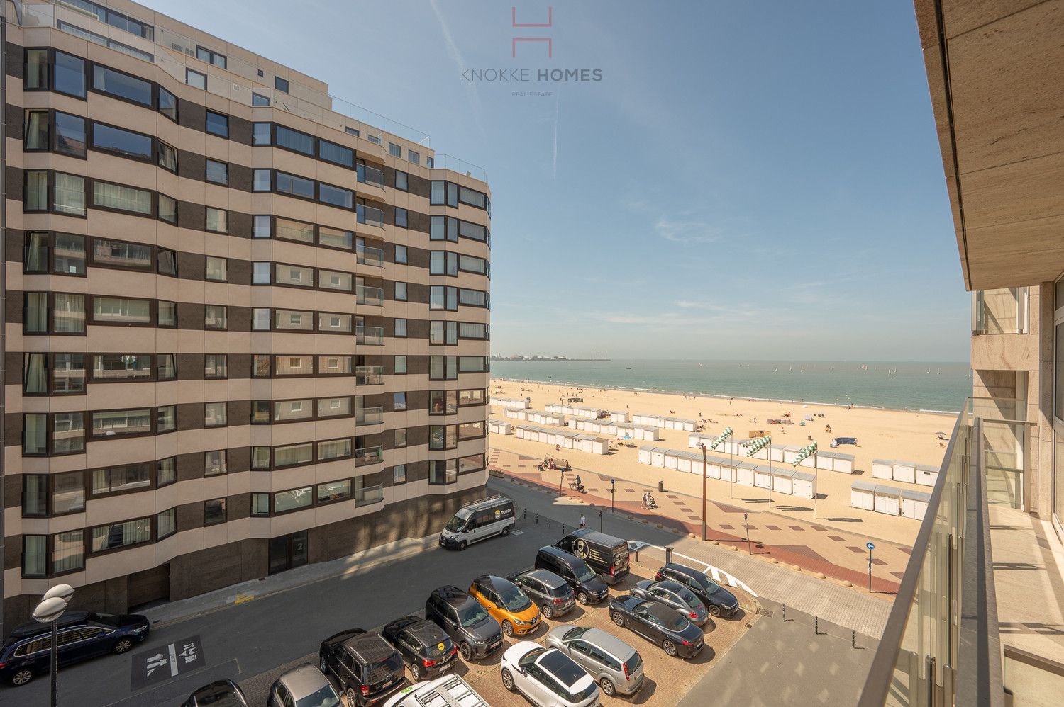 Prachtig gerenoveerd appartement met een mooi zijdelings zeezicht in Duinbergen foto 16
