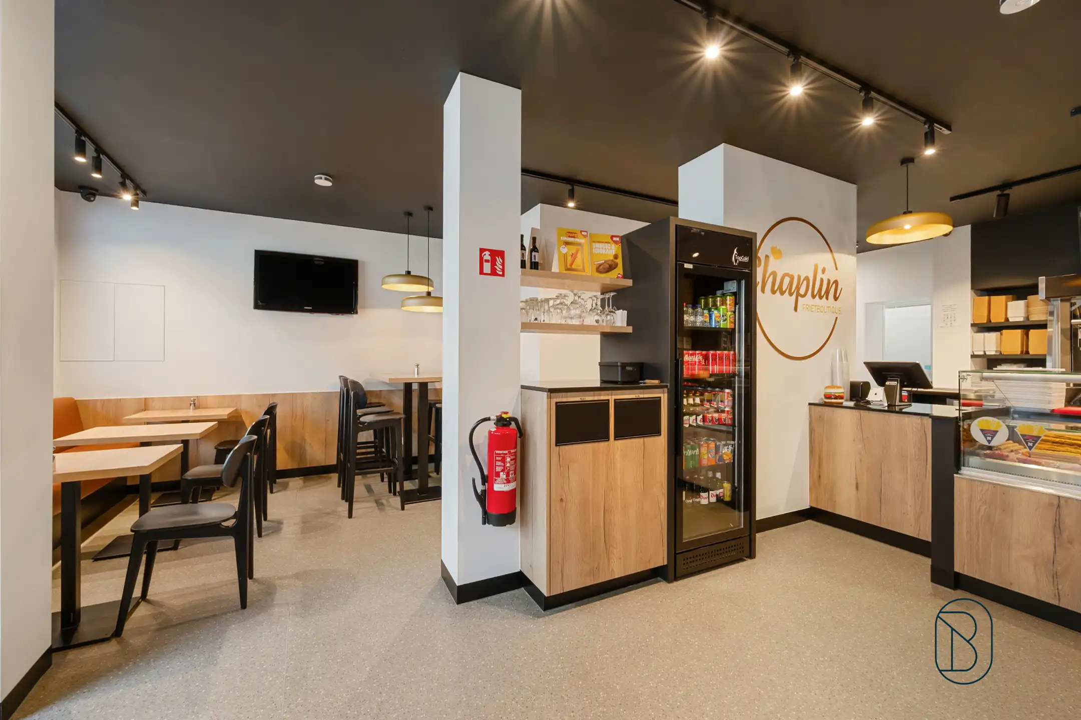 Topgelegen frituur en instapklaar duplex appartement foto 5