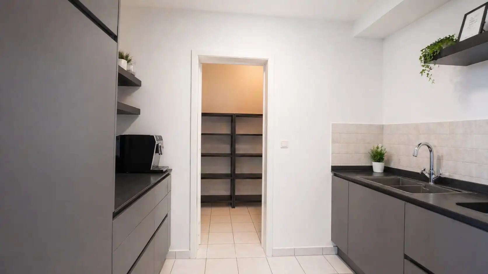 Appartement met garage op de eerste verdieping in Sint-Niklaas foto 5