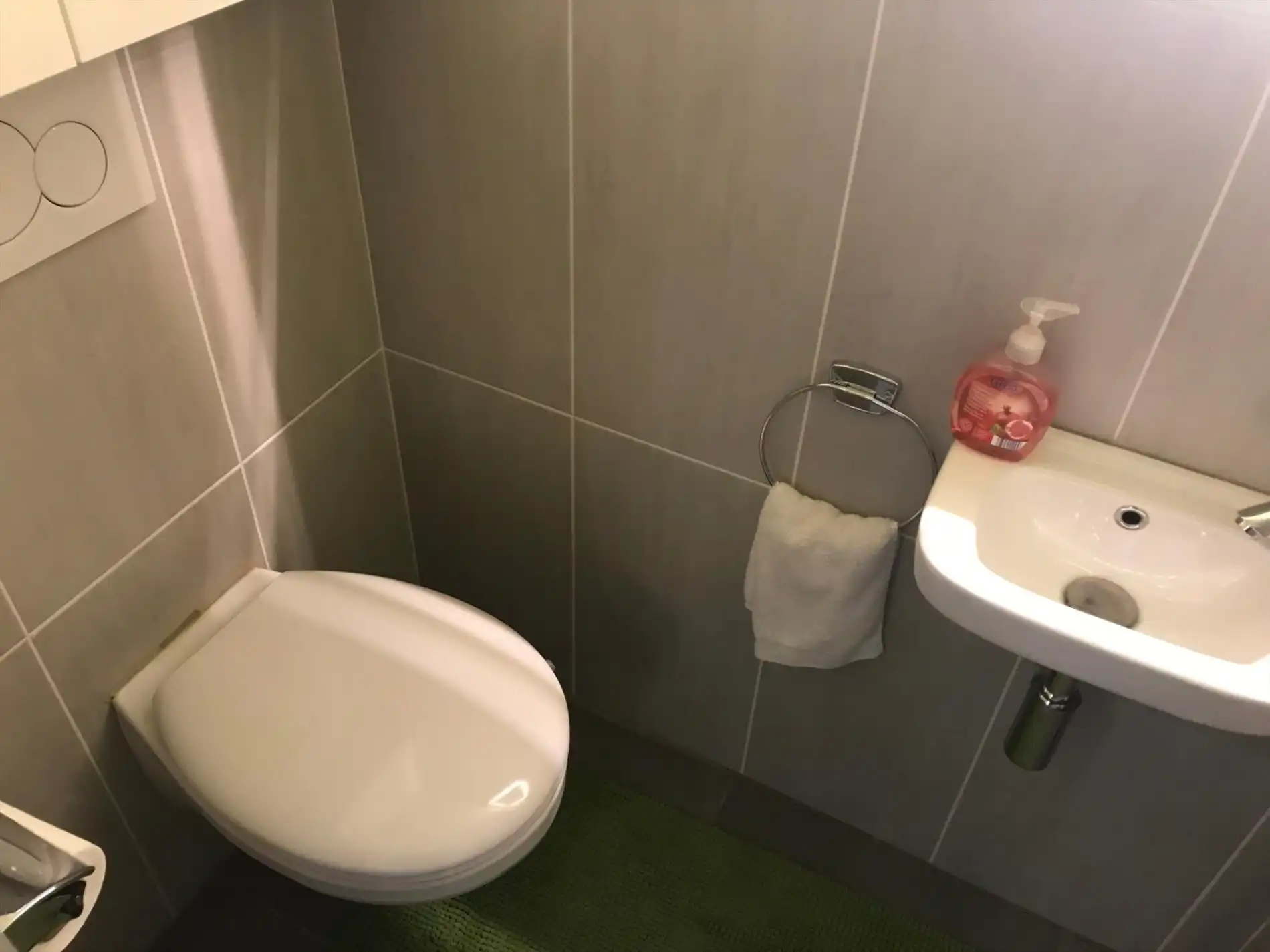 Lichtrijk, niet gemeubeld 2-slaapkamerappartement met zicht op jachthaven. foto 10