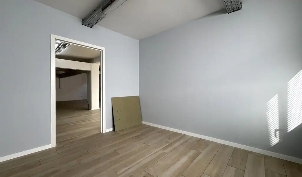 Vernieuwde kantoren te huur vlakbij Eilandje in Antwerpen foto 6