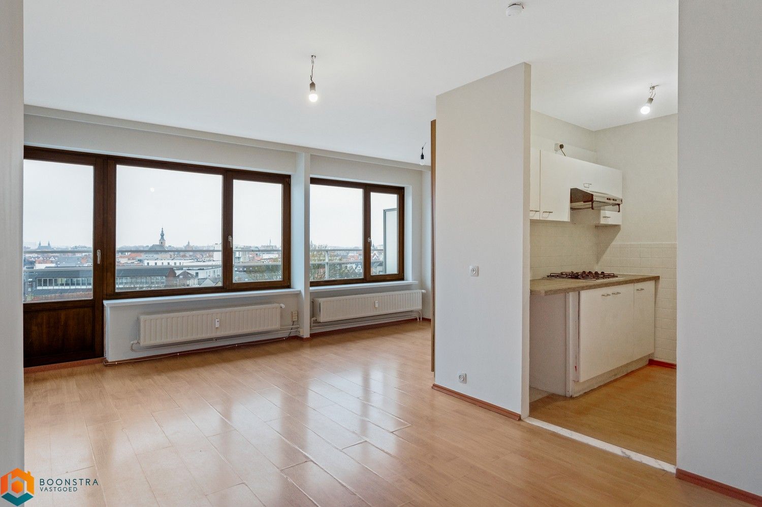 Lichtrijke studio met terras te Mechelen foto 3