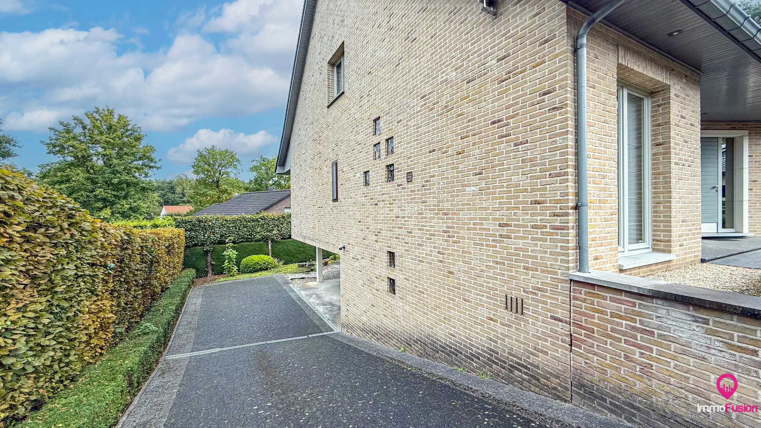 Hoog afgewerkte woning met 4 slpkms en kelder op 6are ! foto 41
