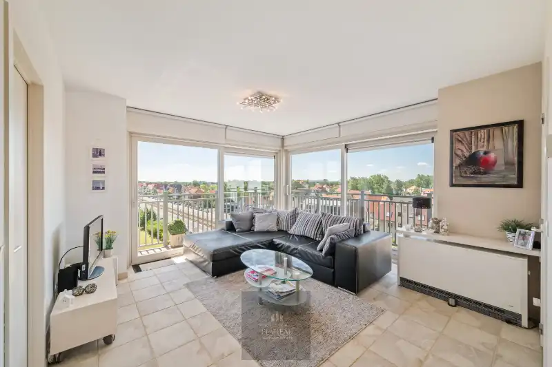 Centraal gelegen hoekappartement met zonnig terras en open zichten foto 2