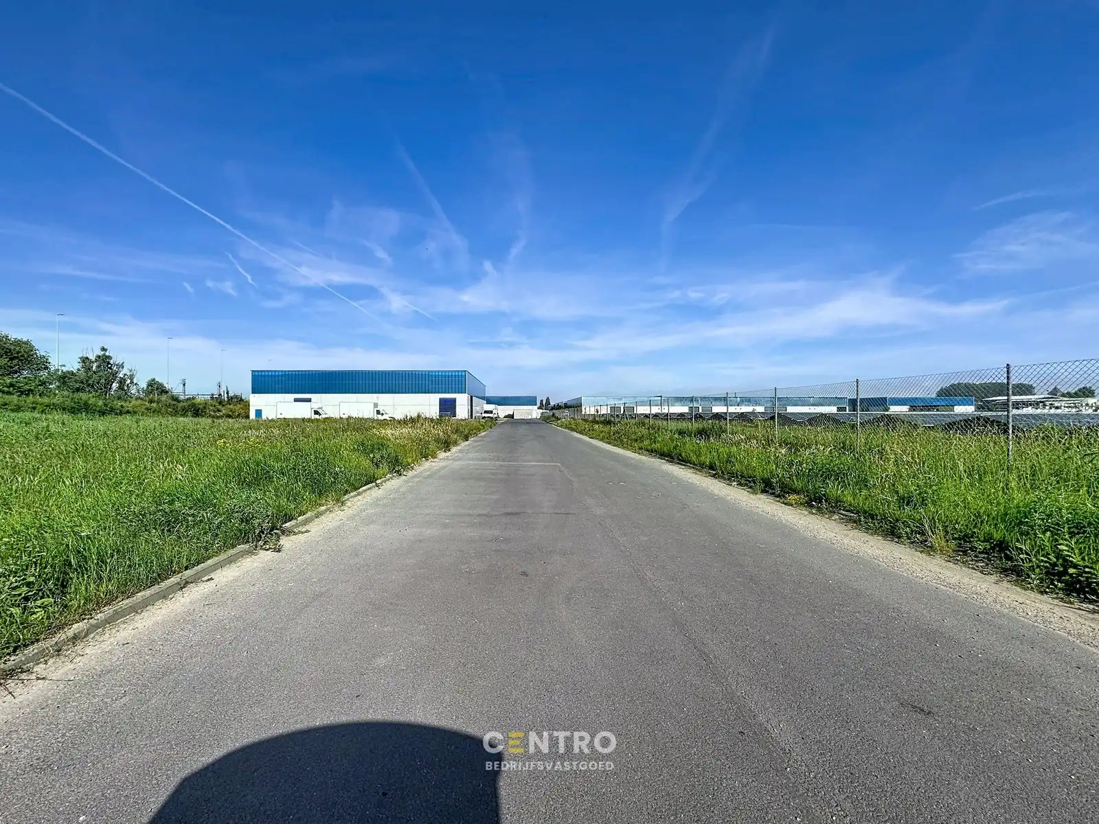 Mooi braakliggend perceel INDUSTRIEGROND (8.748m2) te koop in Oostende foto 5