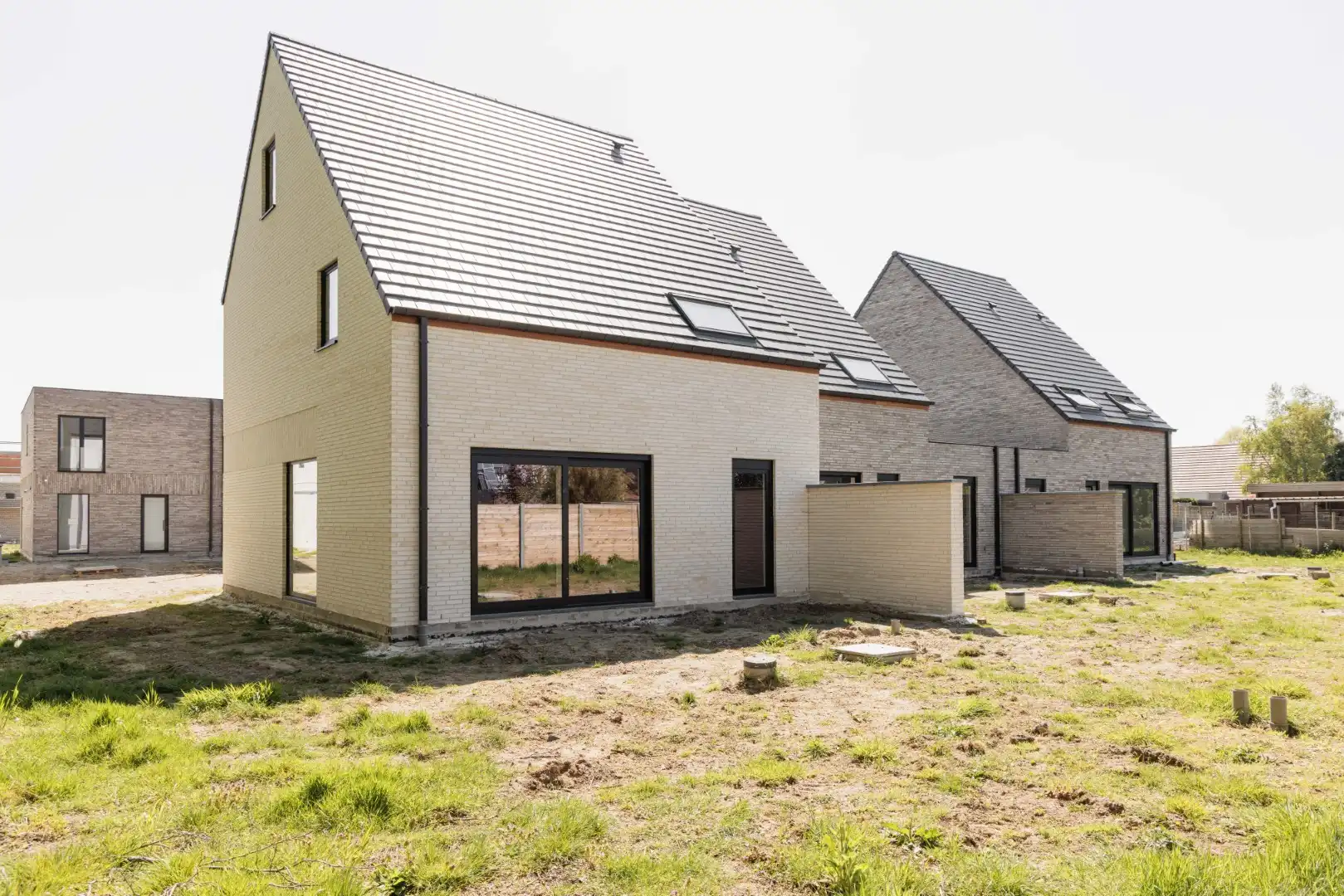 Energiezuinige halfopen bebouwing met 4 slpk’s foto 2