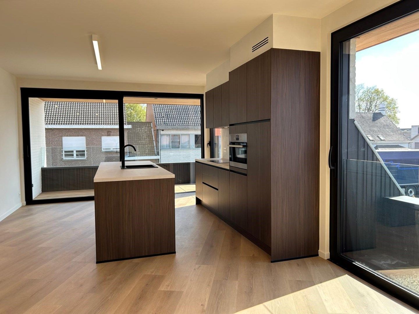 Duurzaam afgewerkt & luxueus appartement TE KOOP in 'residentie Daniël & Zozima'. foto 4