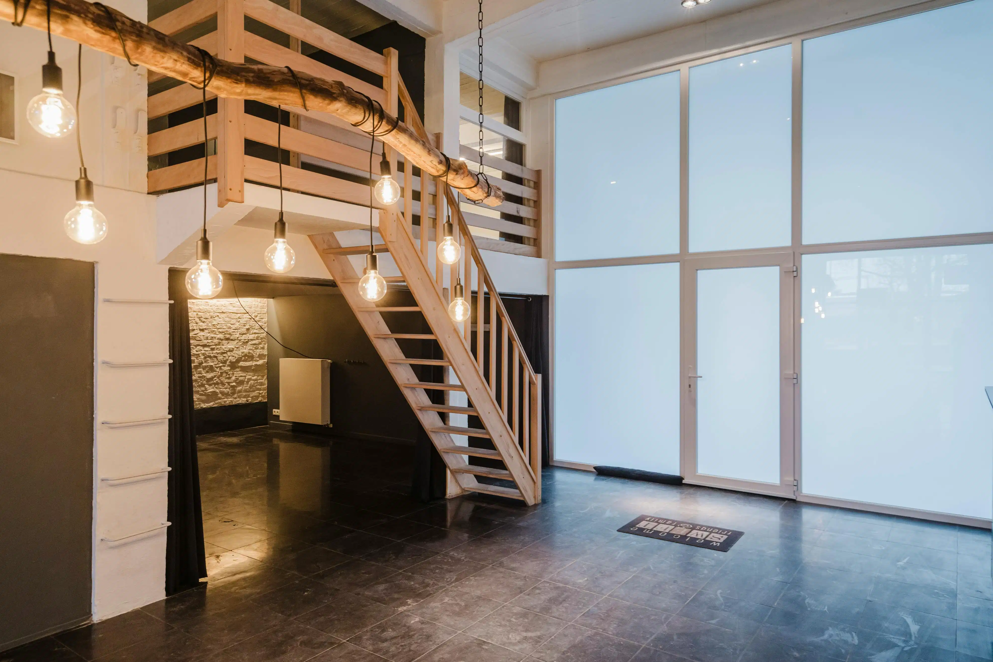 Unieke loft met 5 kamers te koop in centrum Desselgem foto 9