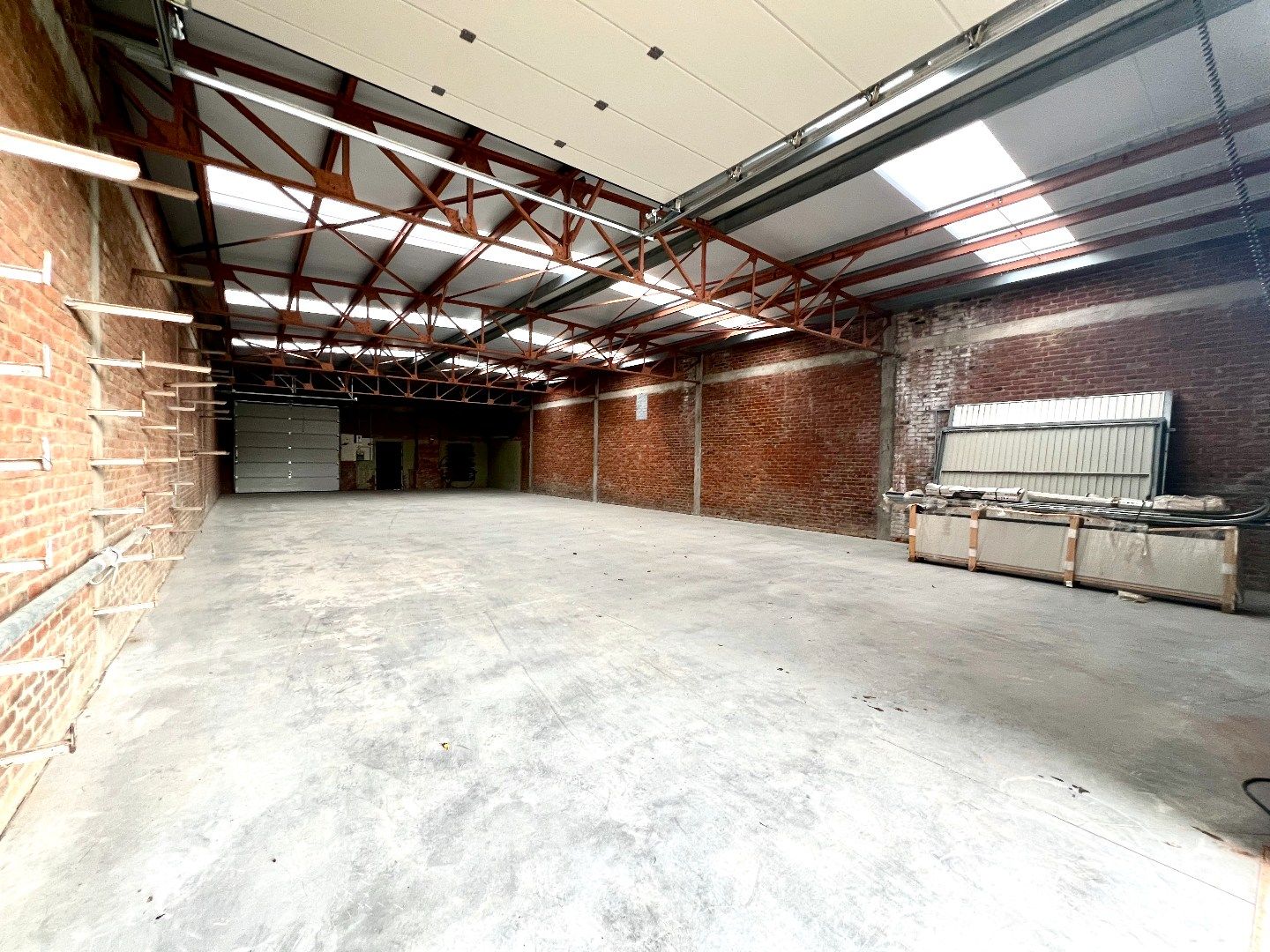 KMO Loods op 968m2 te koop centrum Harelbeke !!! foto 4