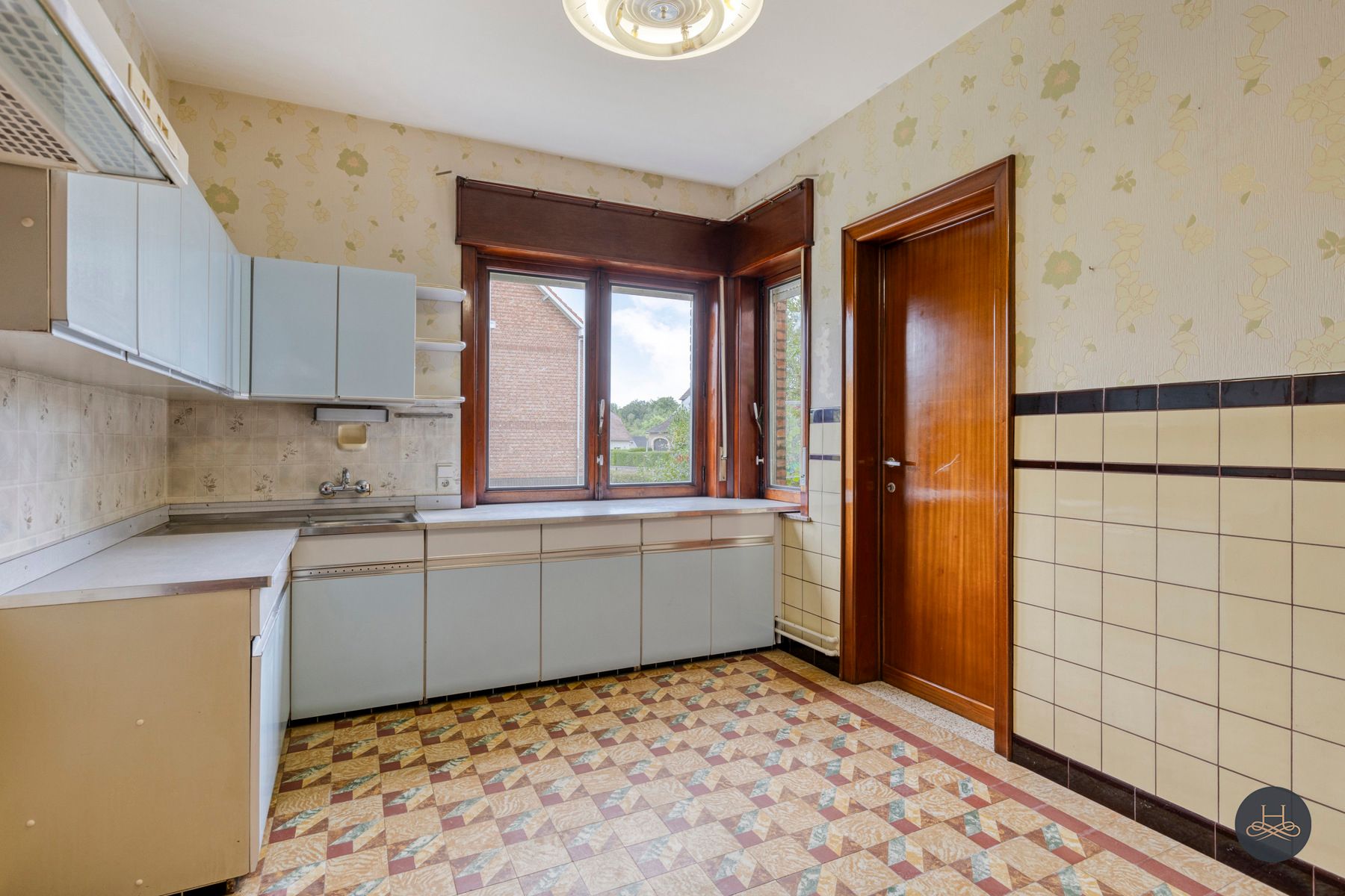 Karaktervolle woning met zeer veel mogelijkheden op 19a foto 9