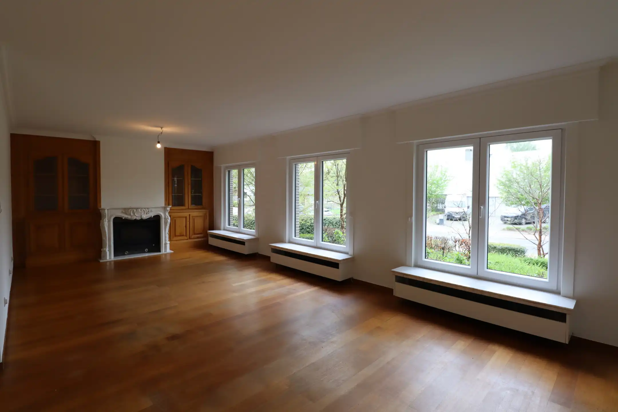 Ruim huis met tuin en Garage foto 4