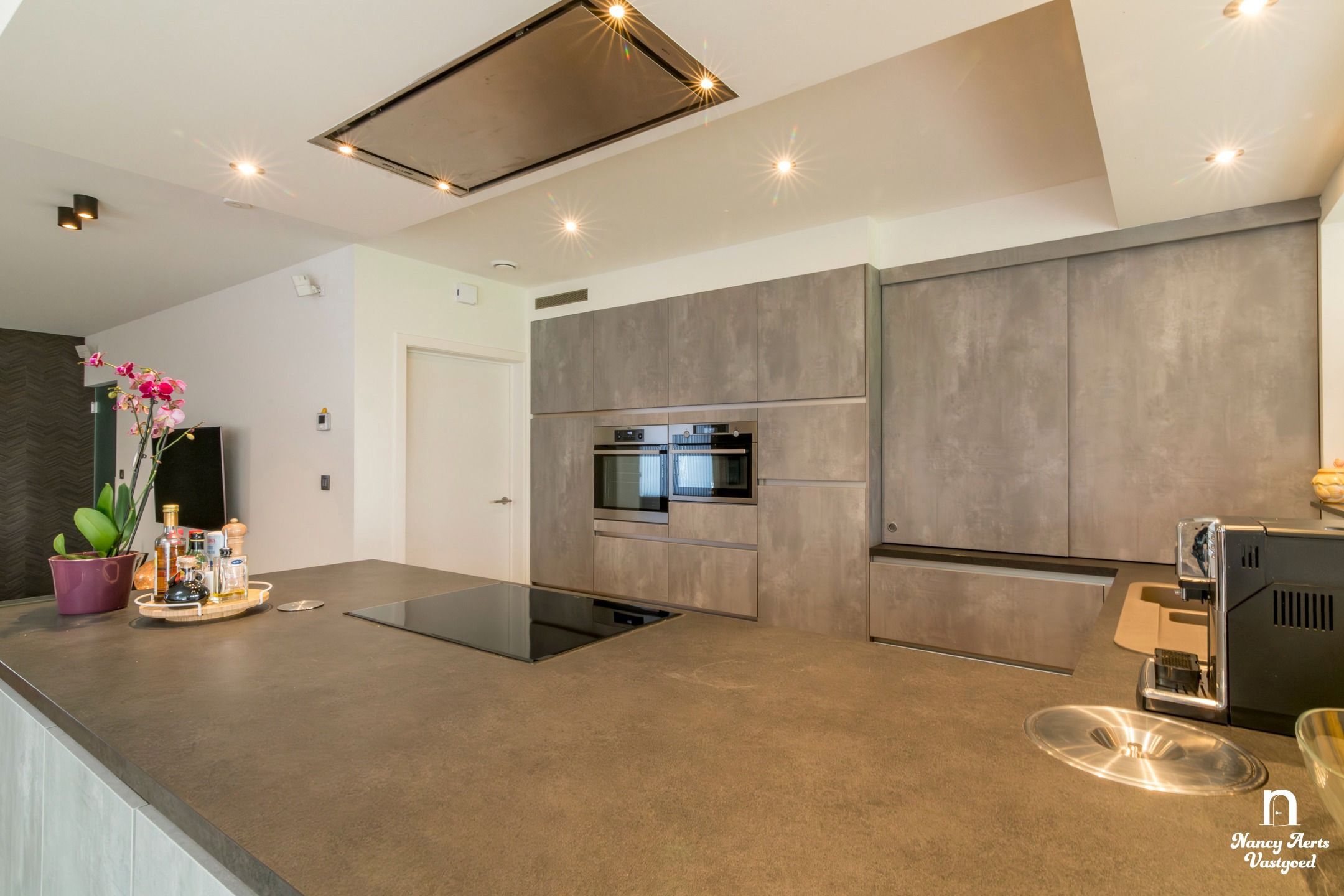 Exclusieve BEN-woning van 304 m² en luxueuze afwerking foto 39
