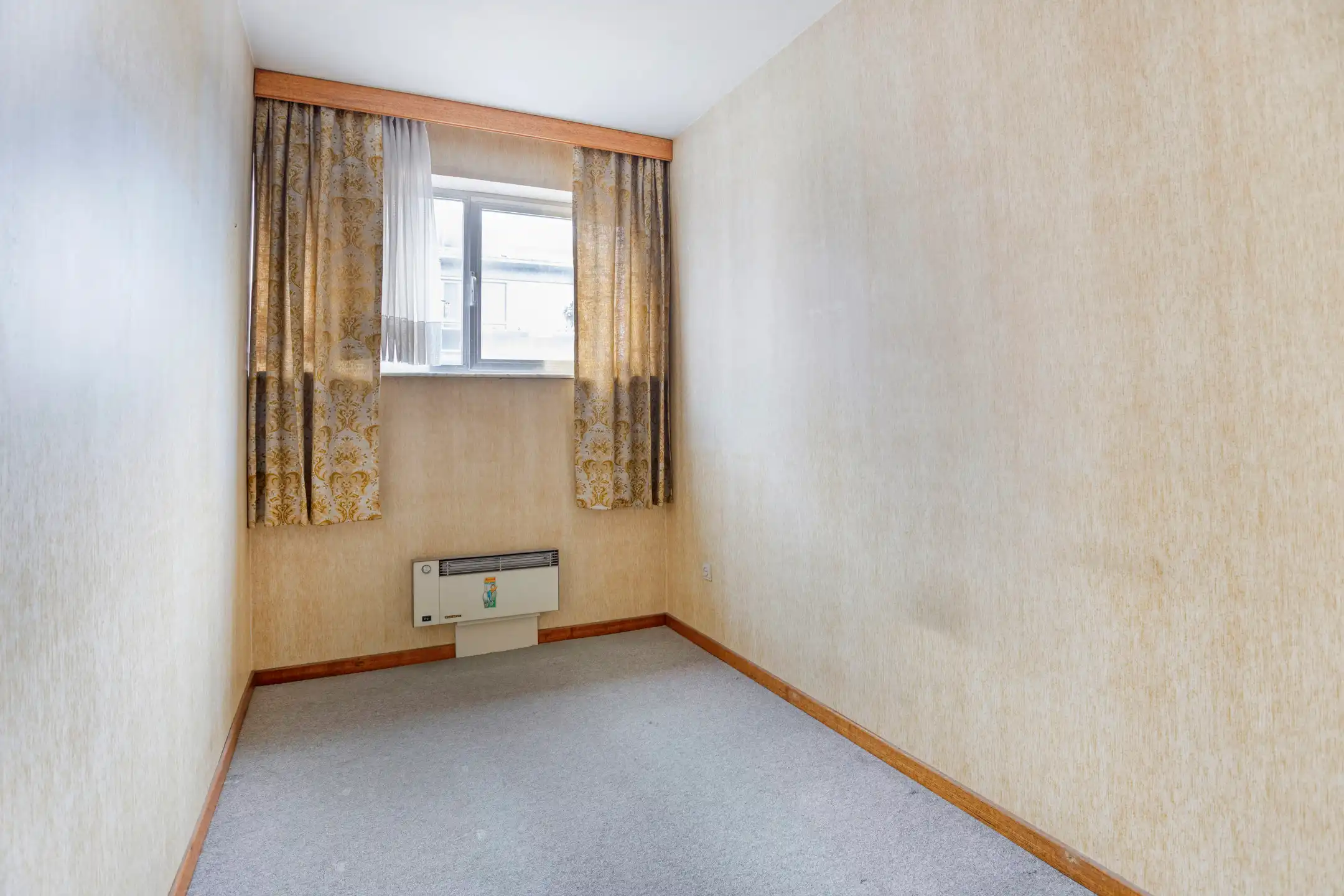 Te renoveren appartement met 3 slaapkamers foto 12