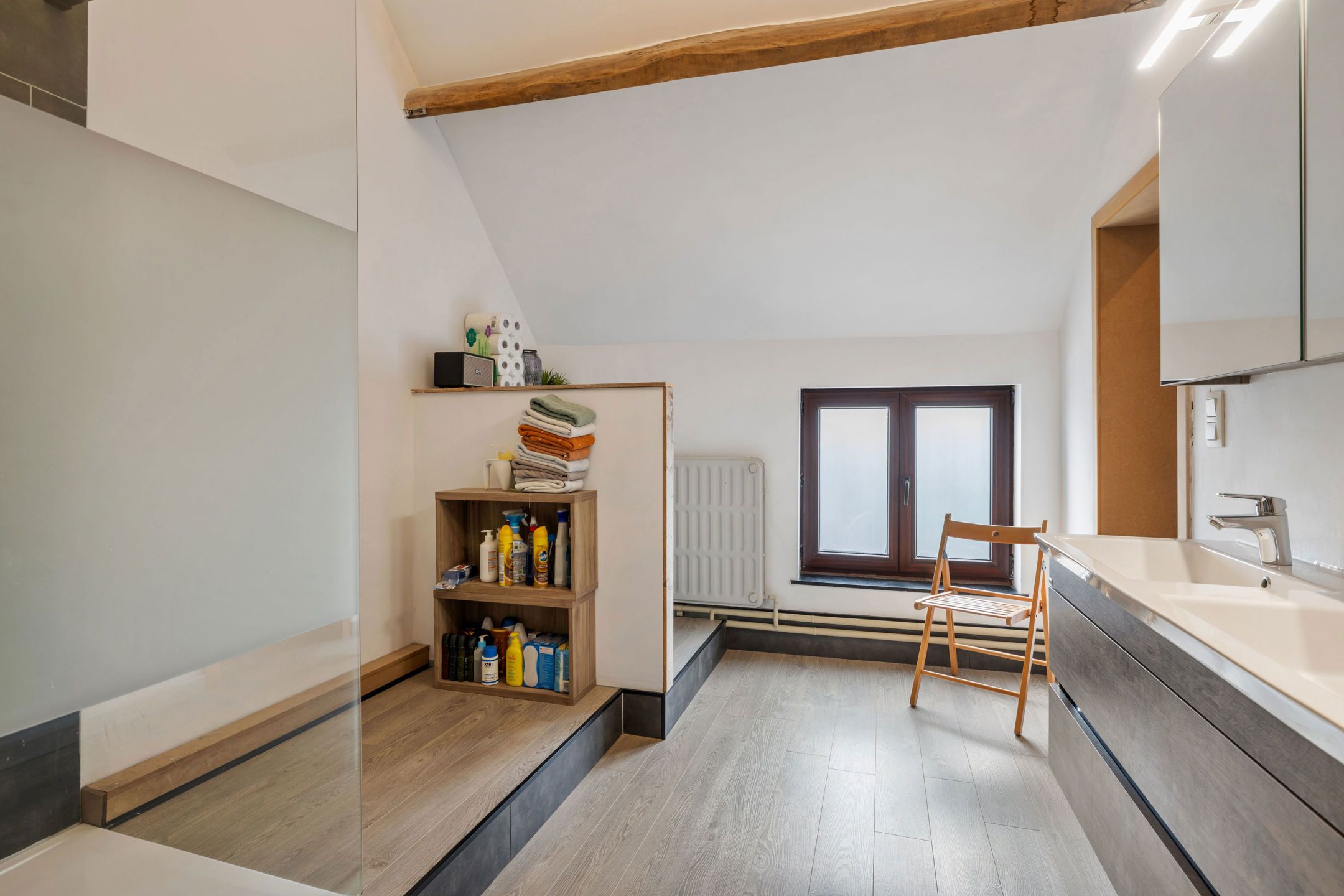 Gezellige woning met garage en tuin foto 10