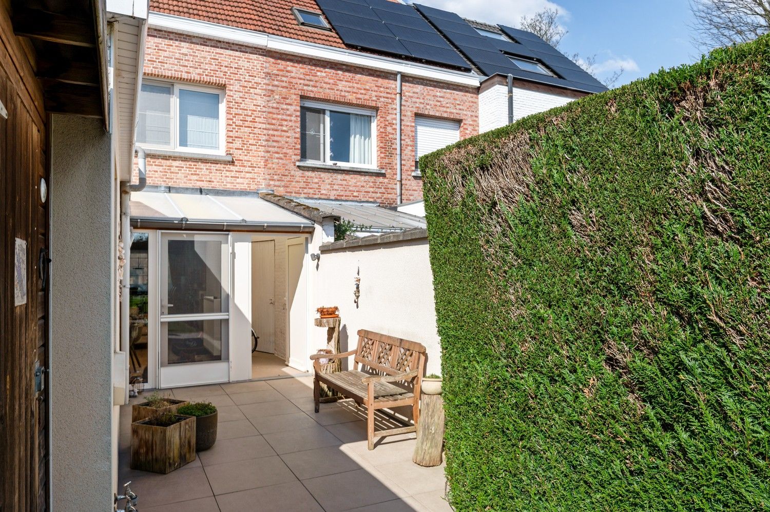 Gezellige lichtrijke rijwoning met 3 slaapkamers en prachtig aangelegde tuin in Wijnegem! foto 13