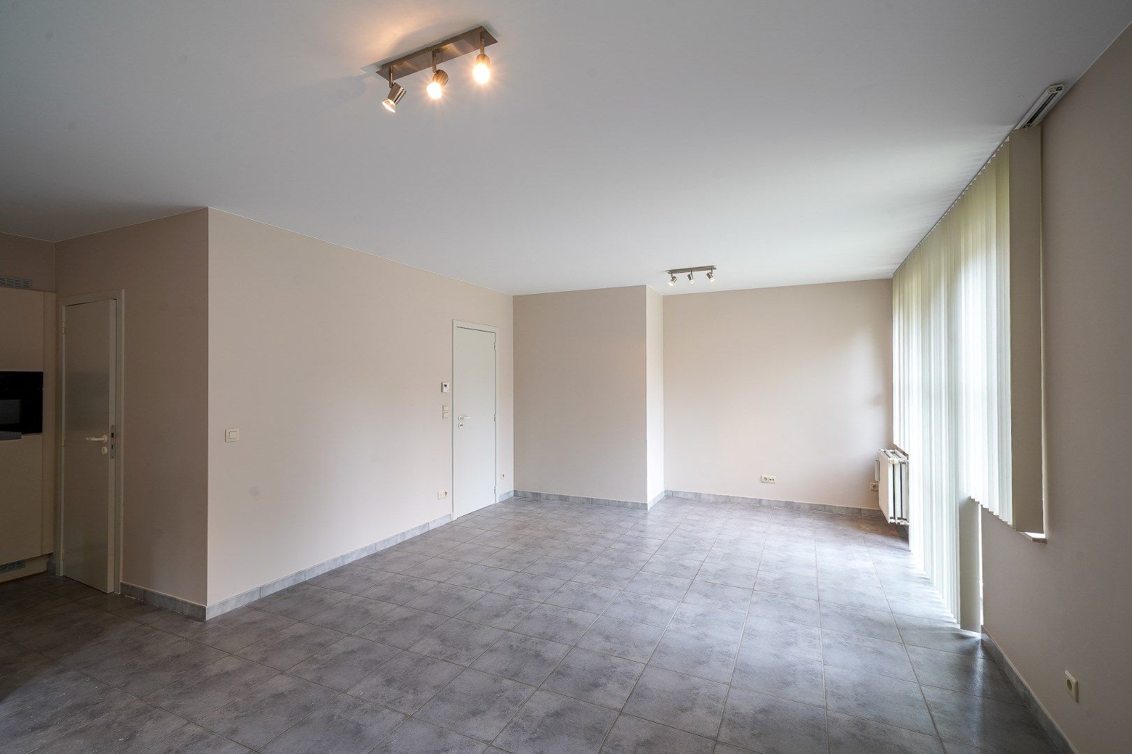 Instapklaar gelijkvloers appartement in centrum Oudenburg foto 4