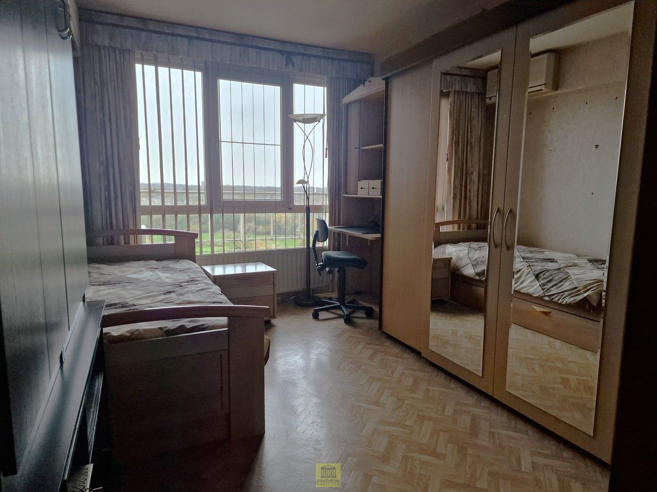 Ruim lichtrijk appartement op 12de verdieping - 4 slaapkamers! foto 9