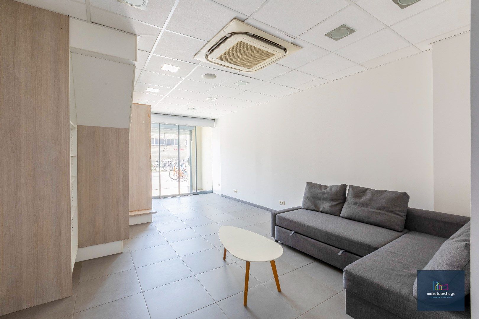 Eigendom met handelsgelijkvloers en duplexappartement  foto 21
