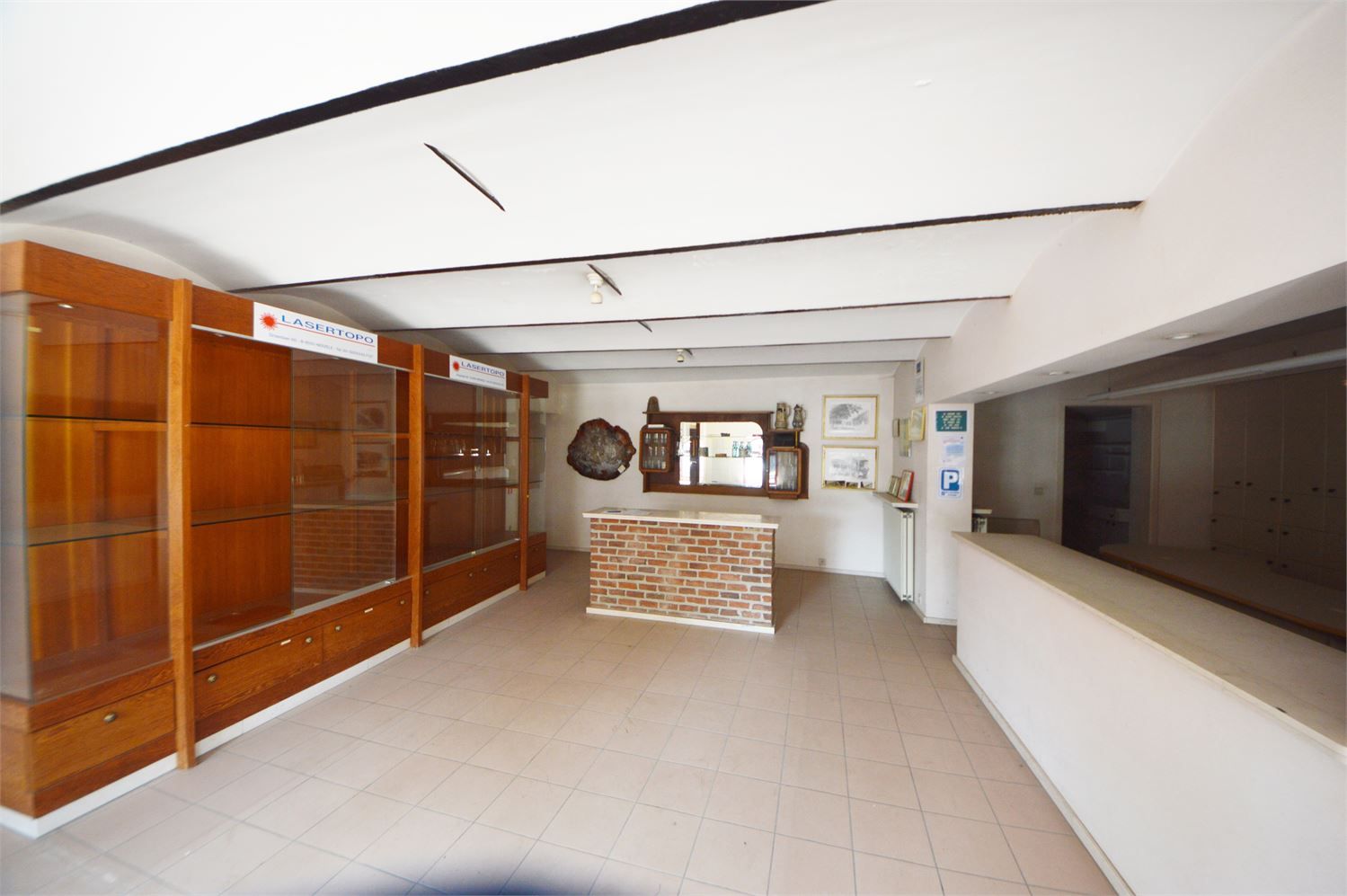 Uniek commercieel gebouw te huur in hartje Herzele – voormalig brouwerijpand met karakter en ruimte foto 5