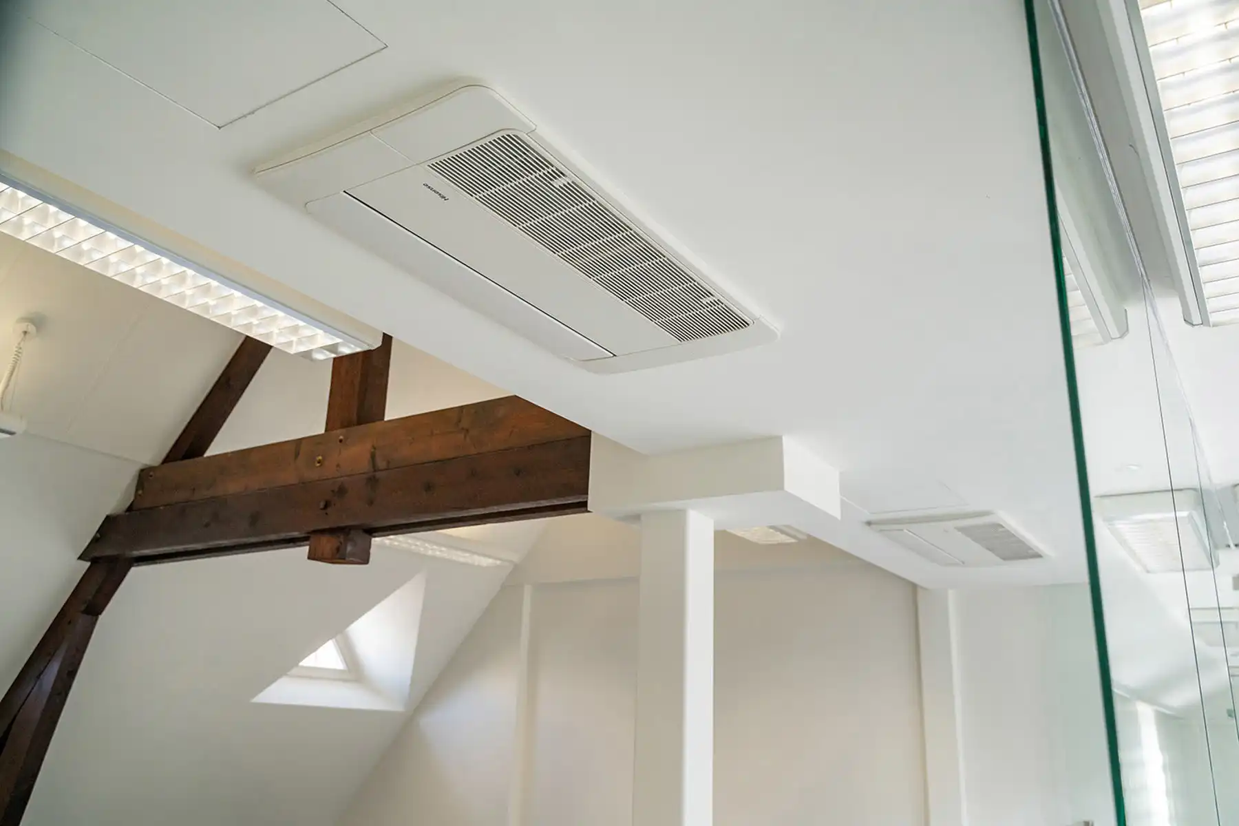 Instapklare kantoorruimte te huur in het Oud Gasthuis foto 34