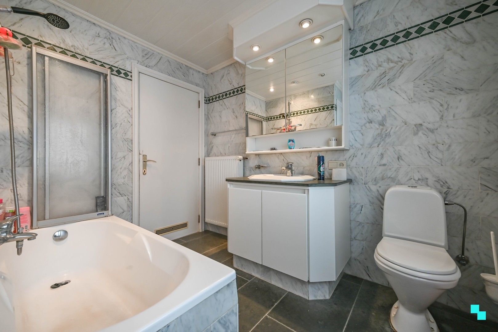 Charmante halfopen bebouwing met bijgebouw in hartje Emelgem foto 19