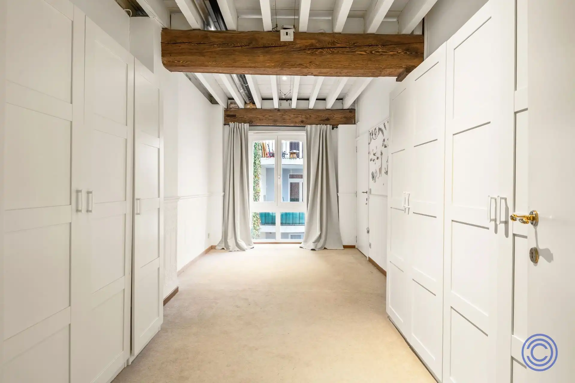 Karaktervol appartement van 195 m² met terras aan de voet van de kathedraal foto 13