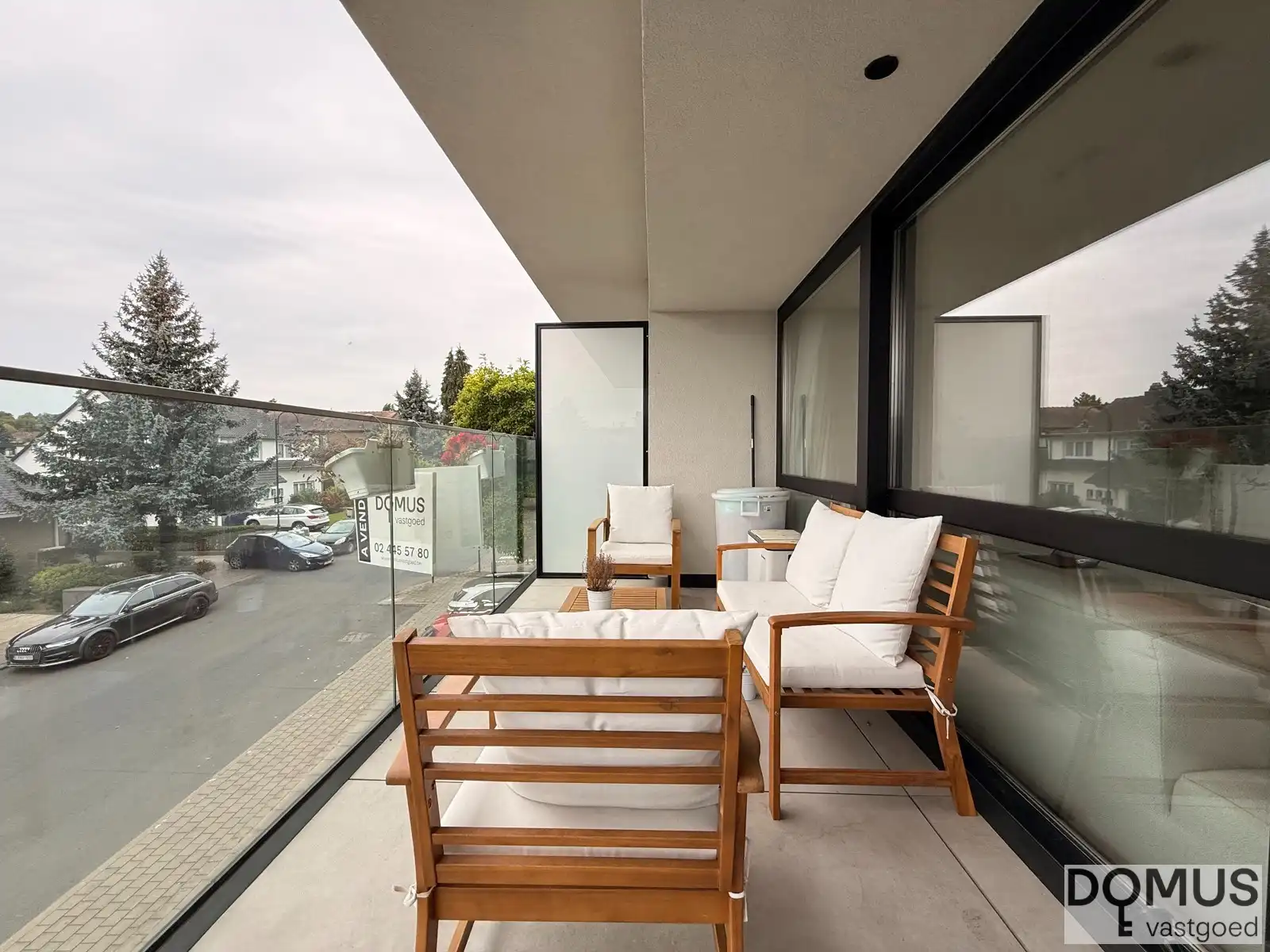 Zeer knap appartement op topligging foto 6