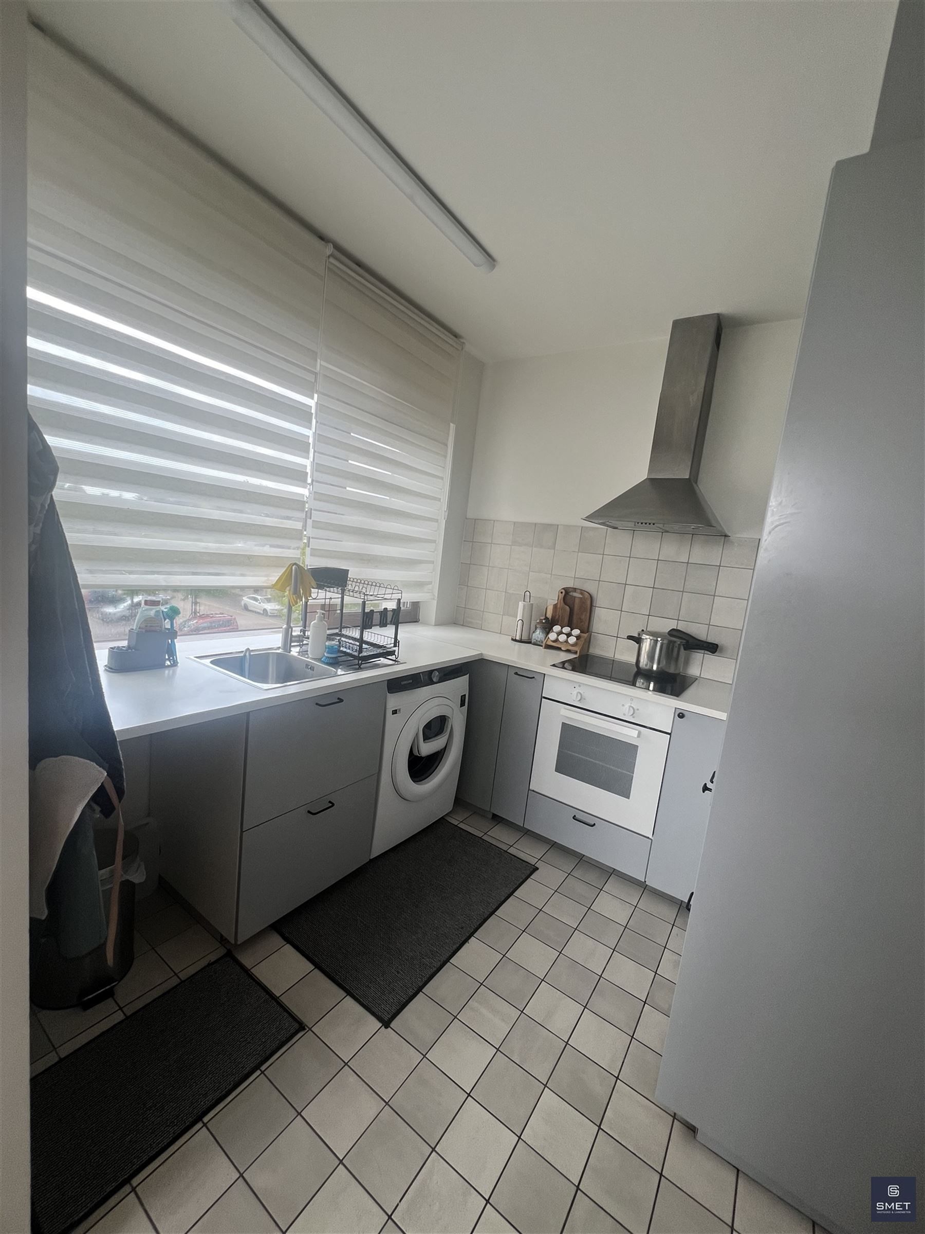 appartement met 1 slpk, terras en autostaanplaats foto 5