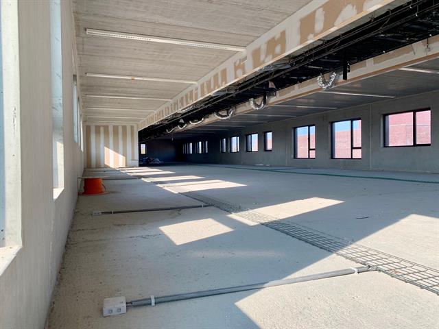 Kantoor met unieke ligging in Genk centrum! foto 6