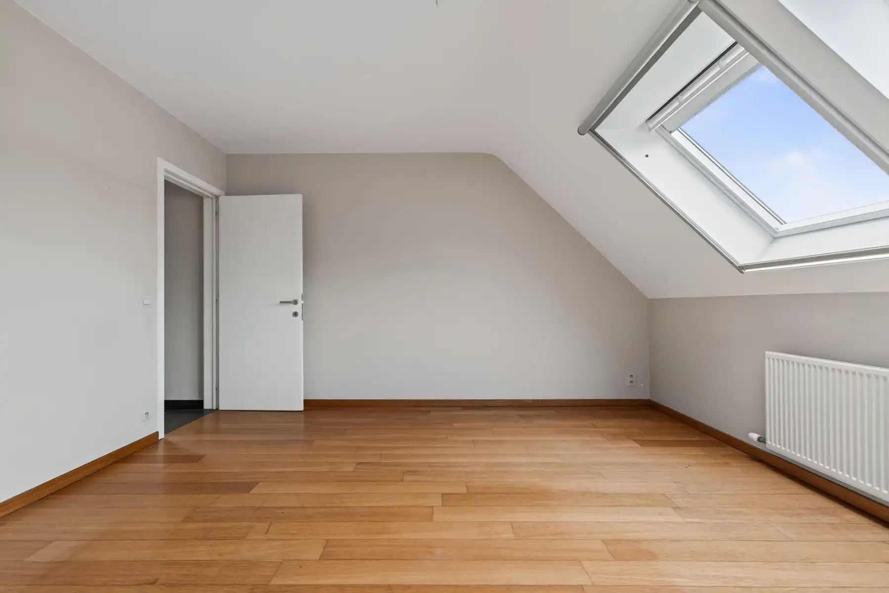 PENTHOUSE 4 SLK + ZONNIG TERRAS + RUIME PARKING + KELDER  foto 17