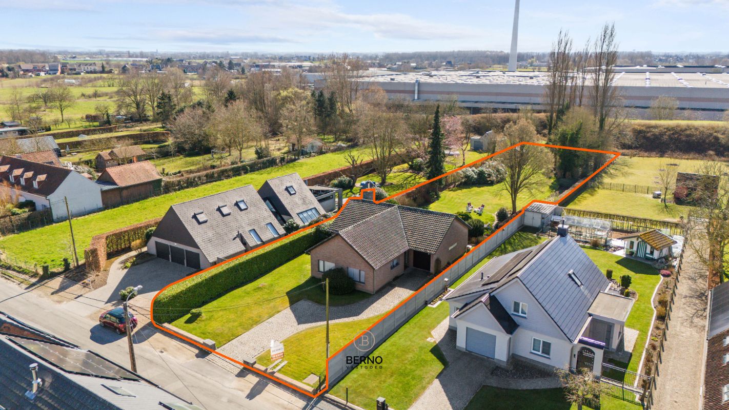 Hoofdfoto van de publicatie: Ruime laagbouwvilla op een prachtig perceel van 2400m²