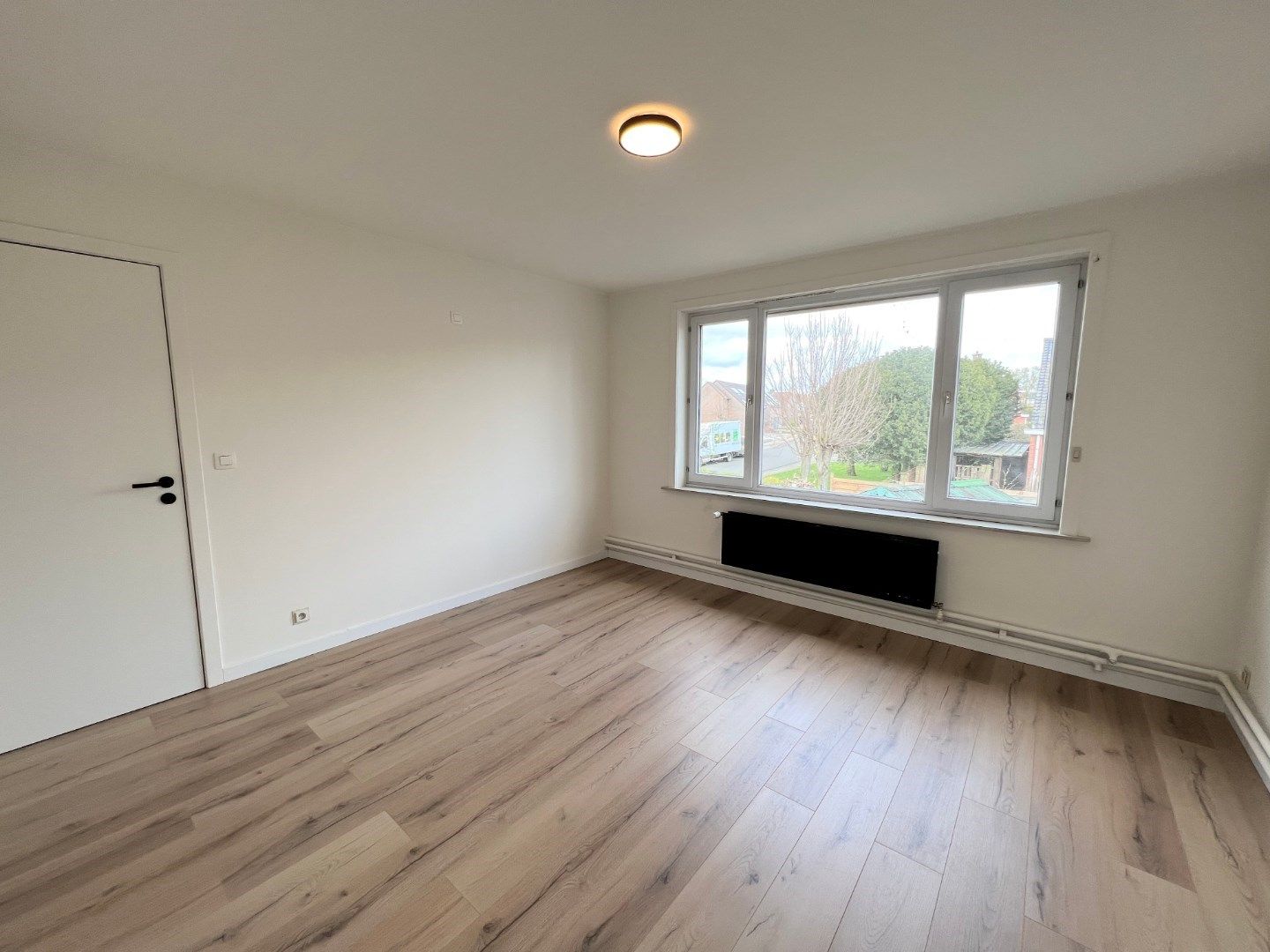 WONING MET 3 SLAAPKAMERS, GARAGE EN TUIN IN LANGEMARK foto 12