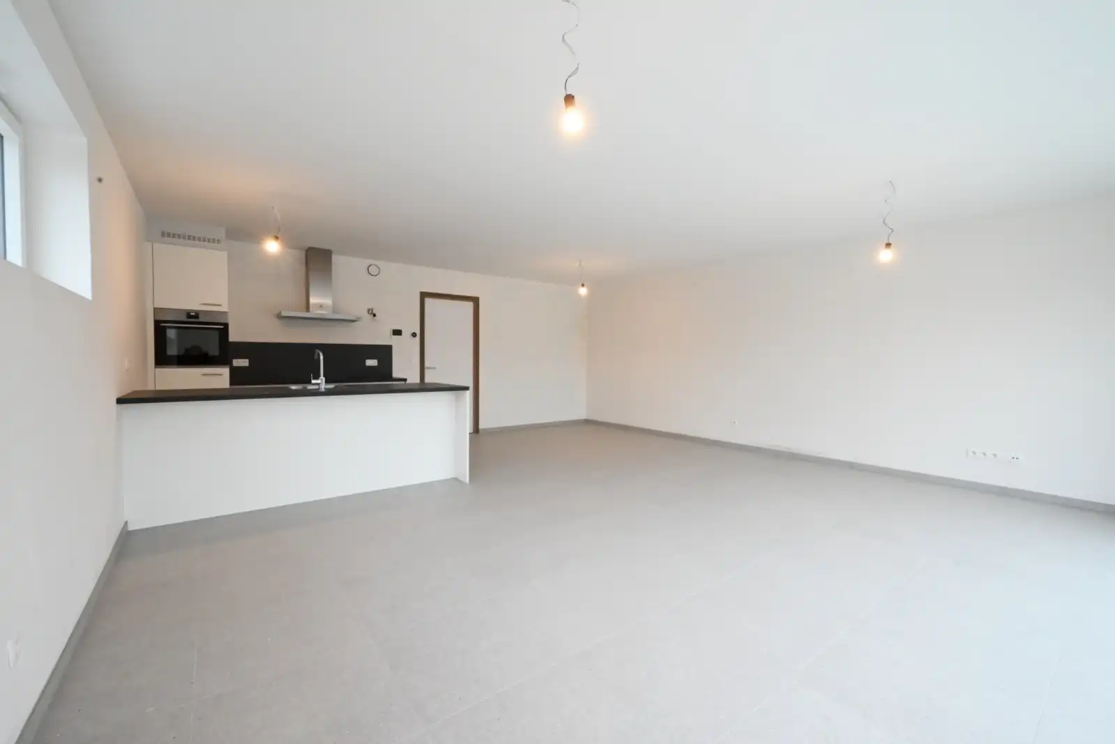 Nieuwbouwappartement te huur in het hartje van Ardooie! foto 4