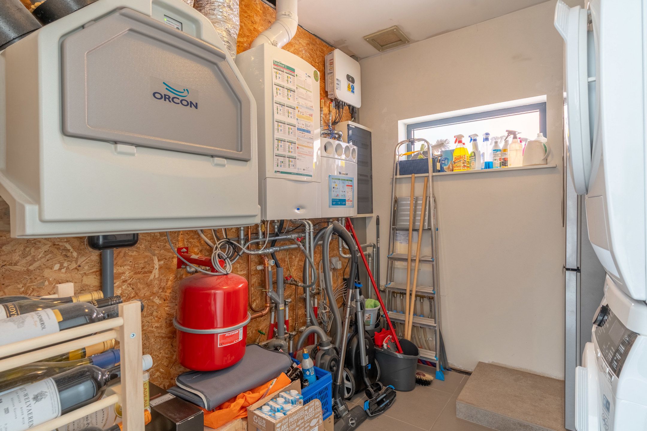 Volledig vernieuwde  woning met garage op rustige ligging  foto 31