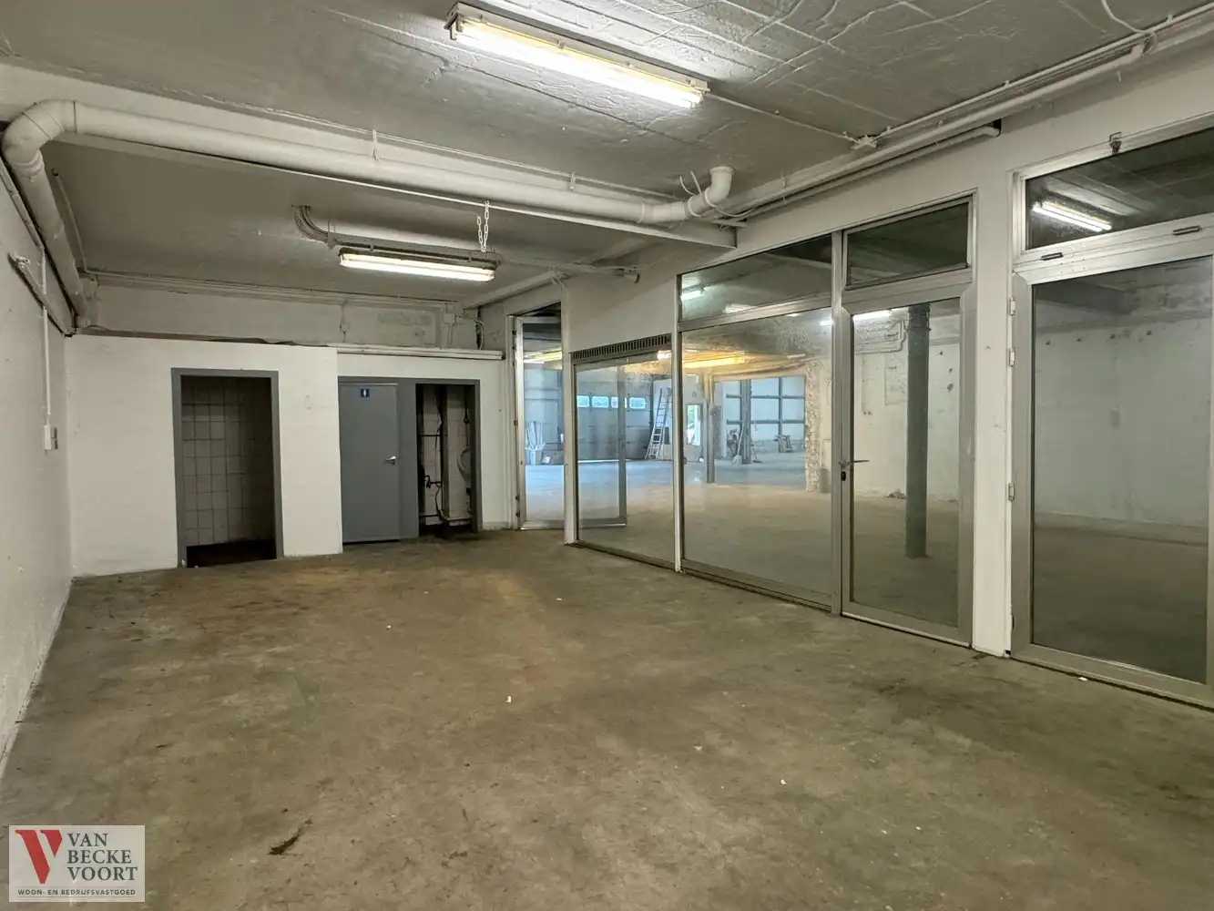 Opslagplaats 384 m² foto 8