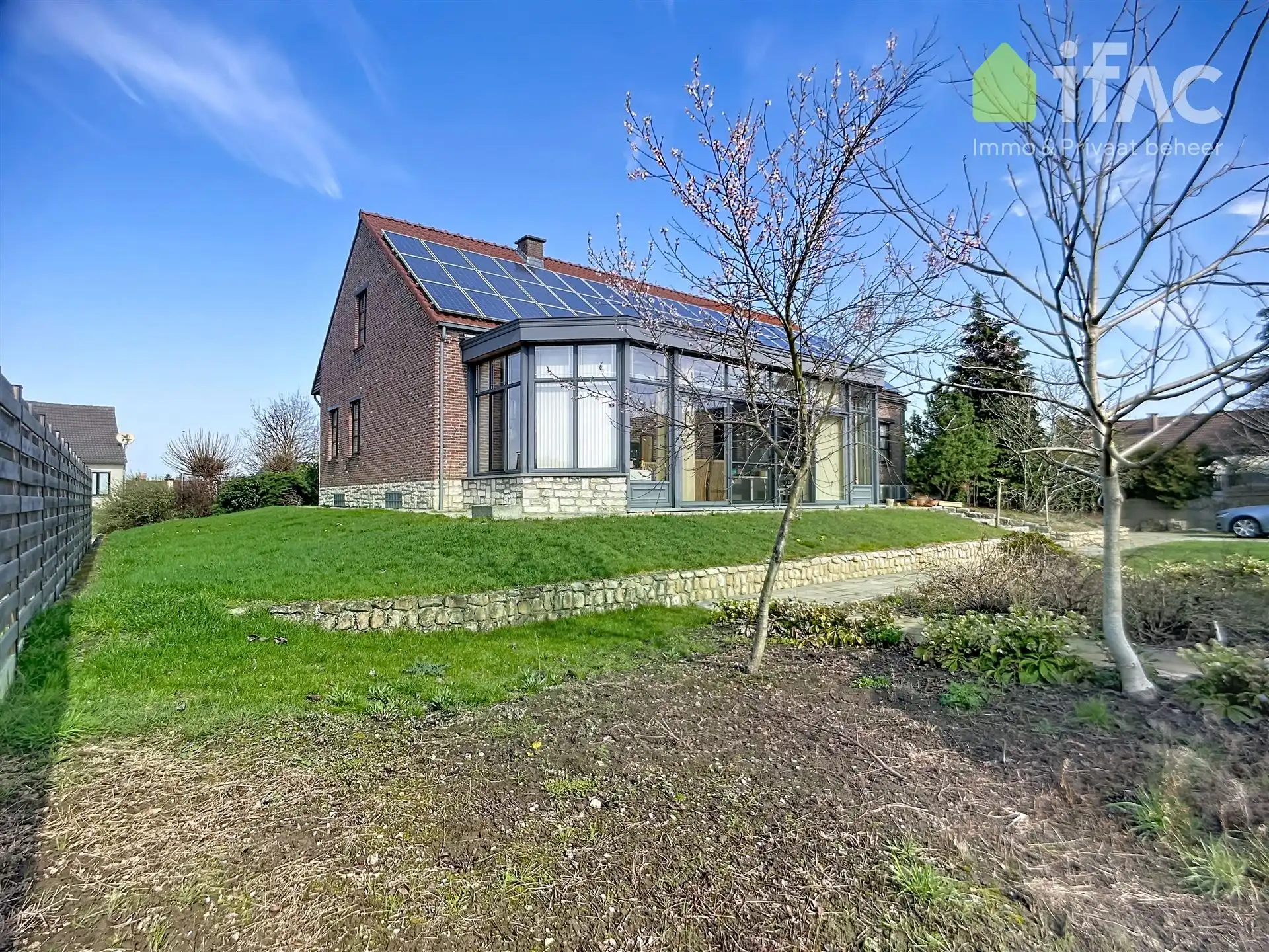 Fantastische woning met 4 slaapkamers en veranda foto 6