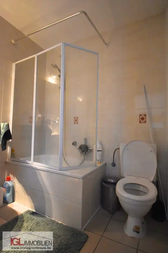 1-kamer appartement met groot terras te centrum Halle foto 8