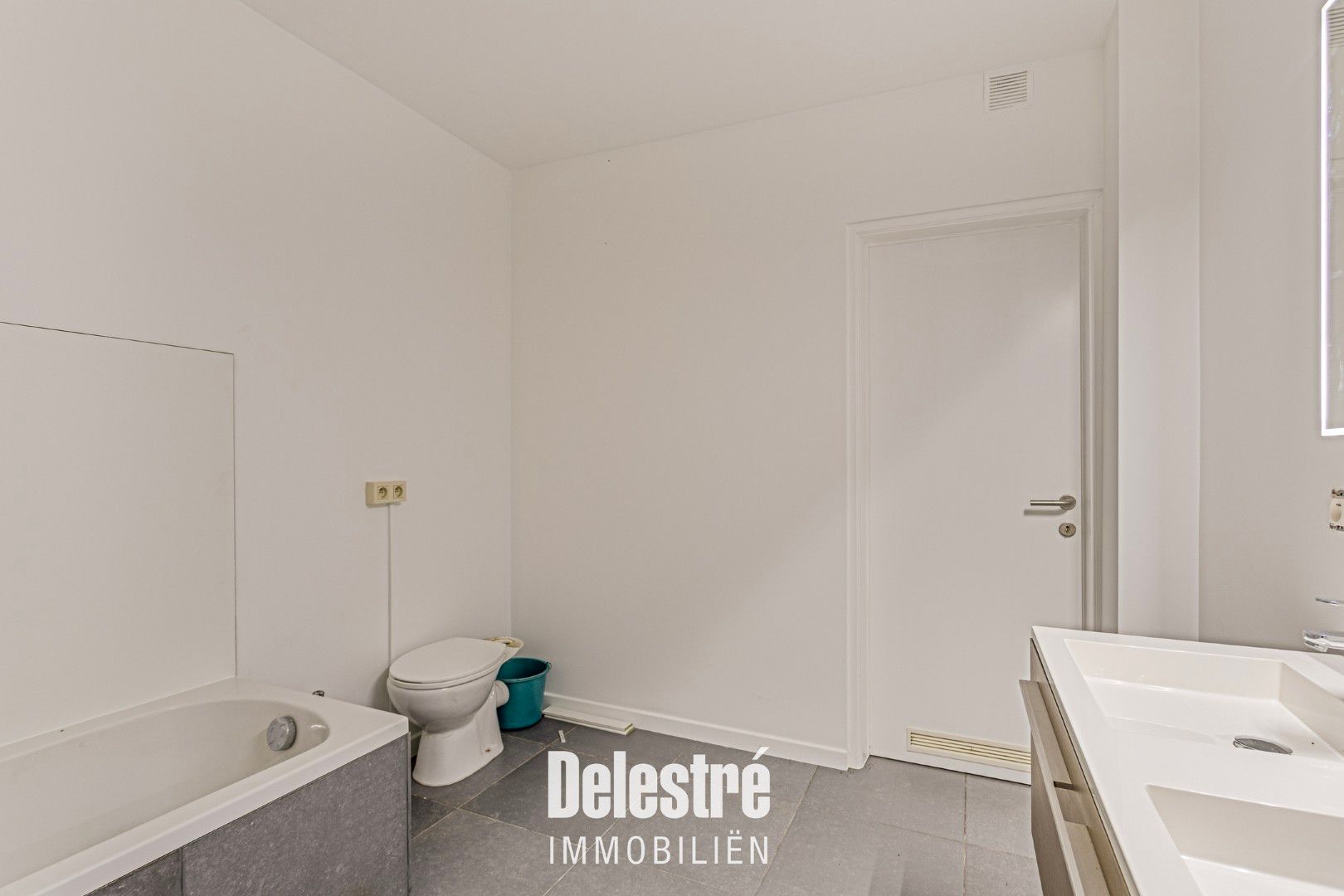 RUIME VERHUURDE APP. CENTRUM HALLE  foto 40