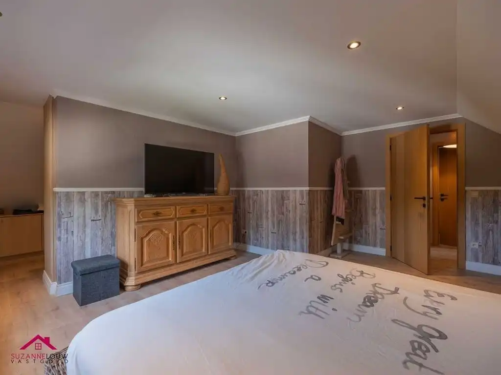 Hoogwaardig afgewerkte, landelijke villawoning foto 41