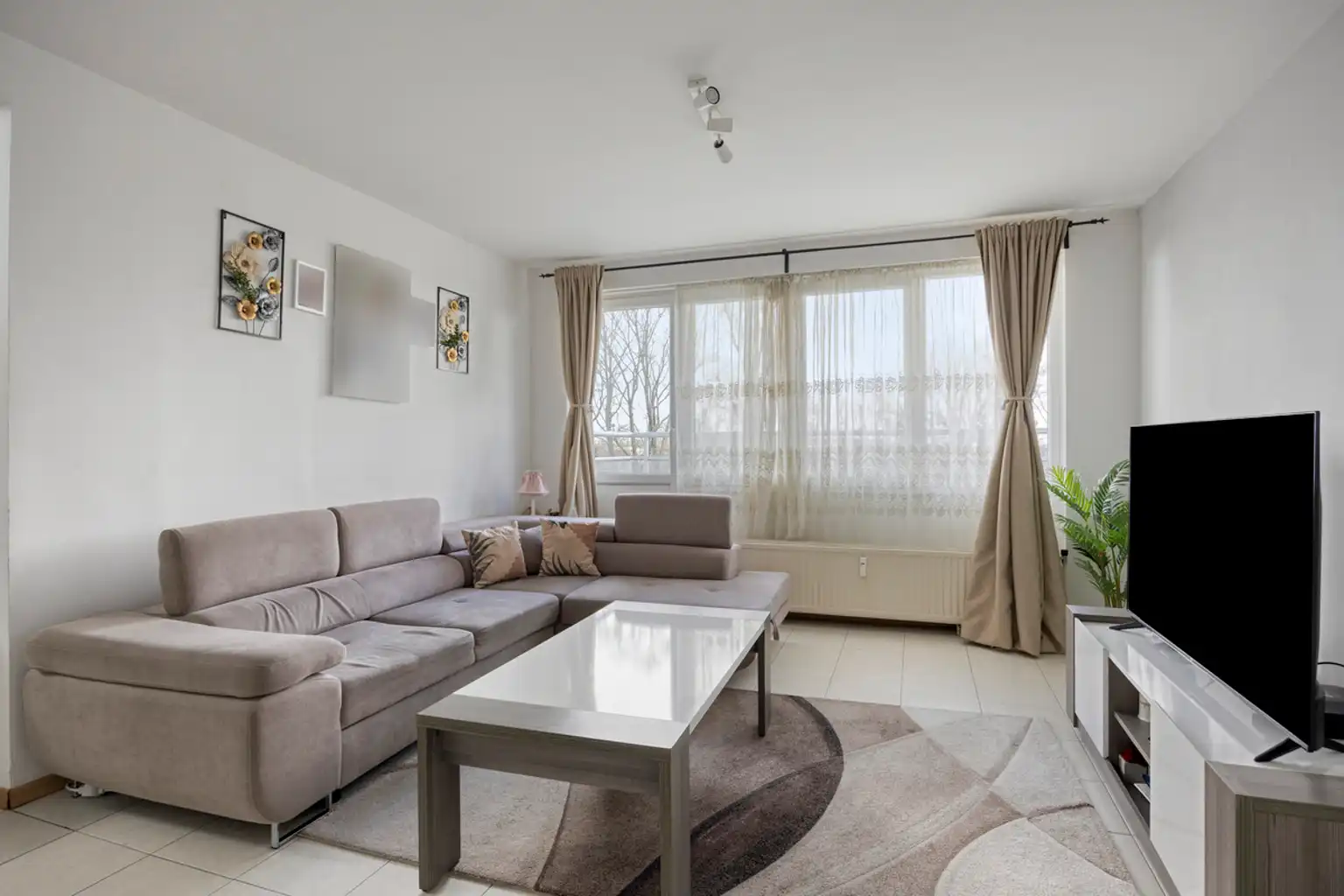 instapklaar 2-slaapkamerappartement met terras & open zicht foto 4