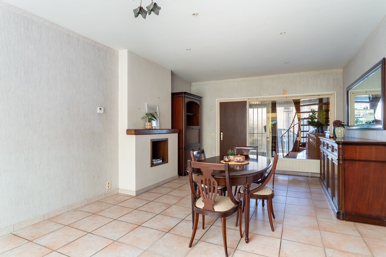Ruime en rustig gelegen woning met tuin foto 4