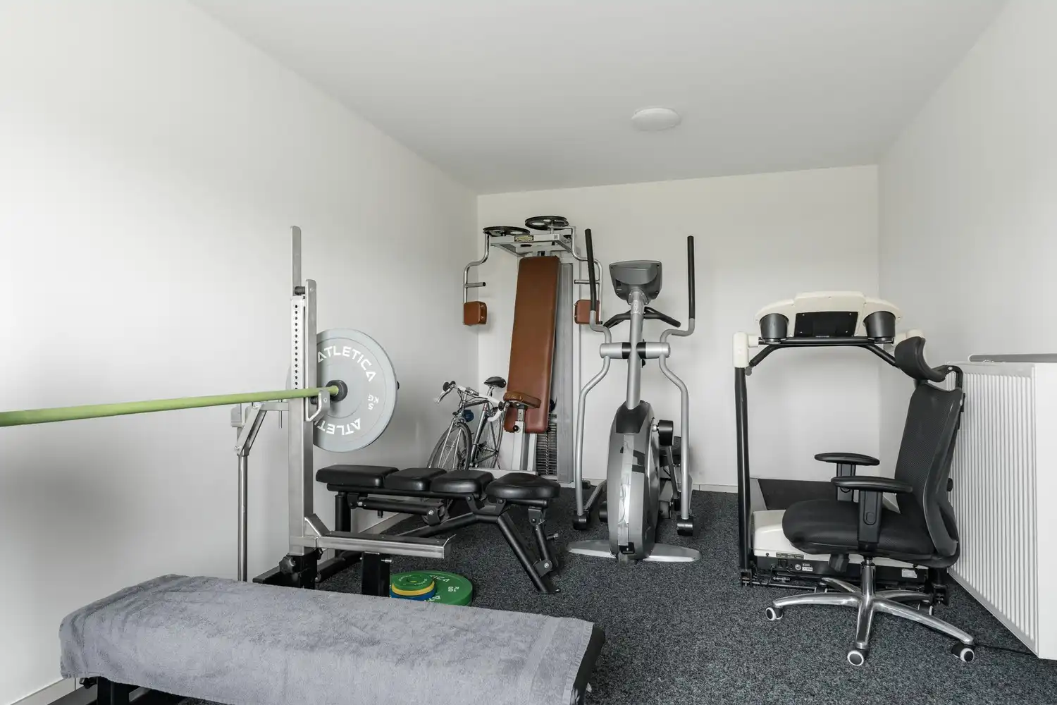 Zeer ruime en energiezuinige woning nabij het centrum van Lindel-Overpelt foto 26