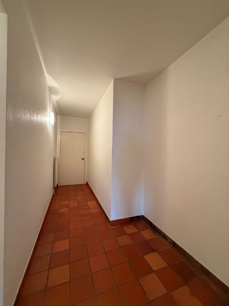 Rustig en zongeoriënteerd 3-slaapkamerappartement met terras en open uitzicht op water foto 17