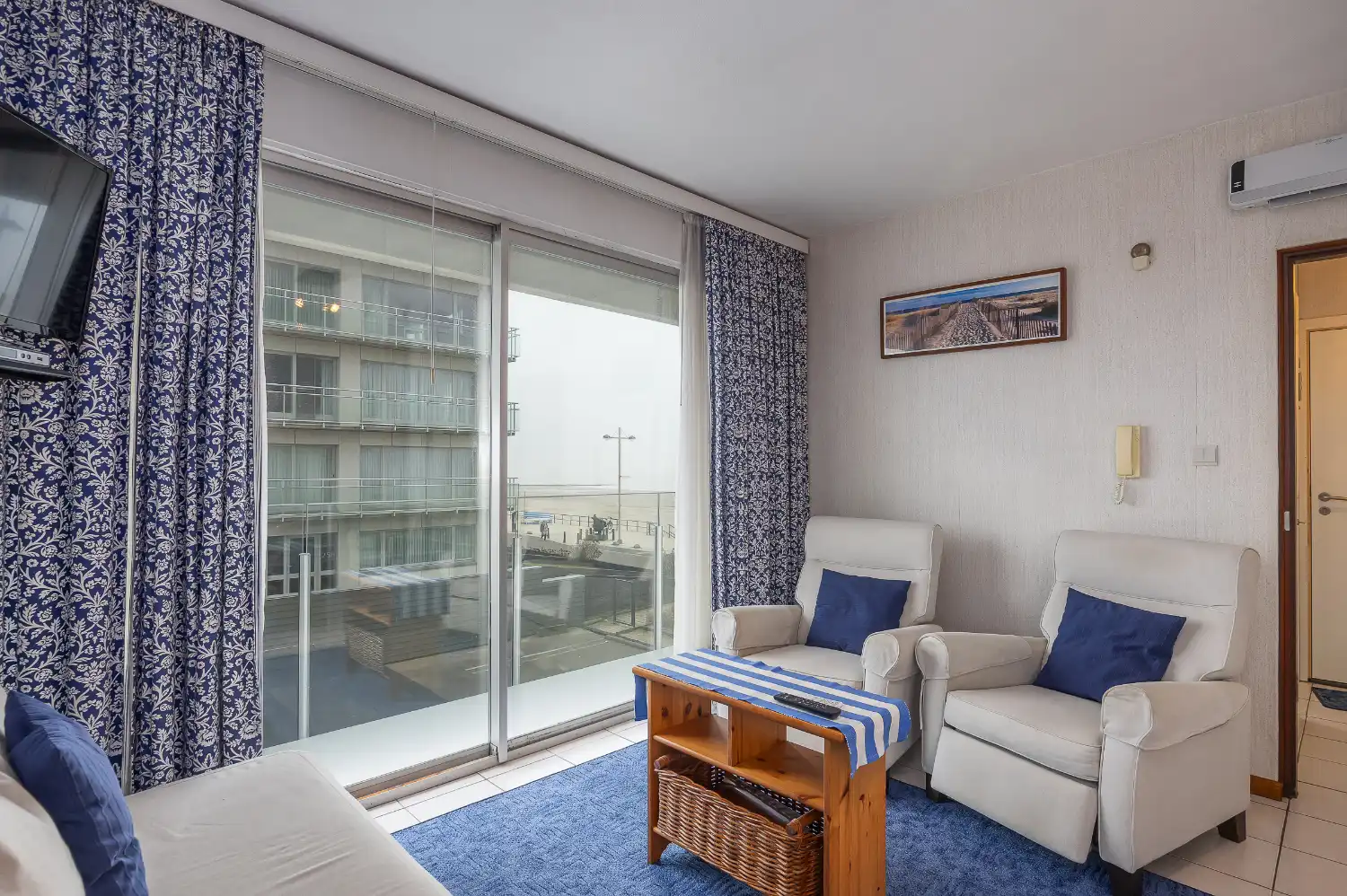 Lichtrijk éénslaapkamerappartement met zeezicht en zongericht terras op de Zeedijk foto 6