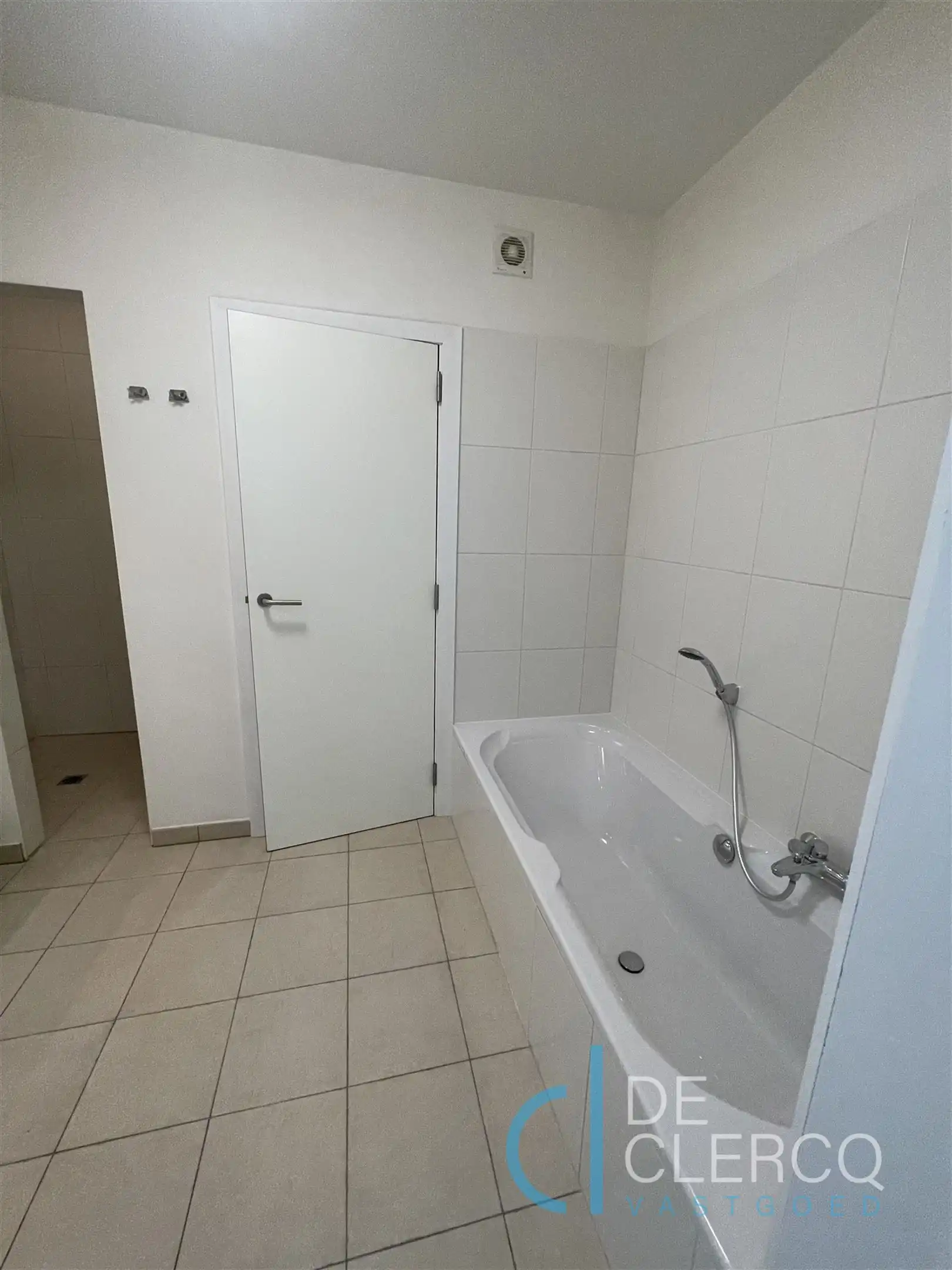 Appartement te huur met terras in centrum Lochristi!  foto 6