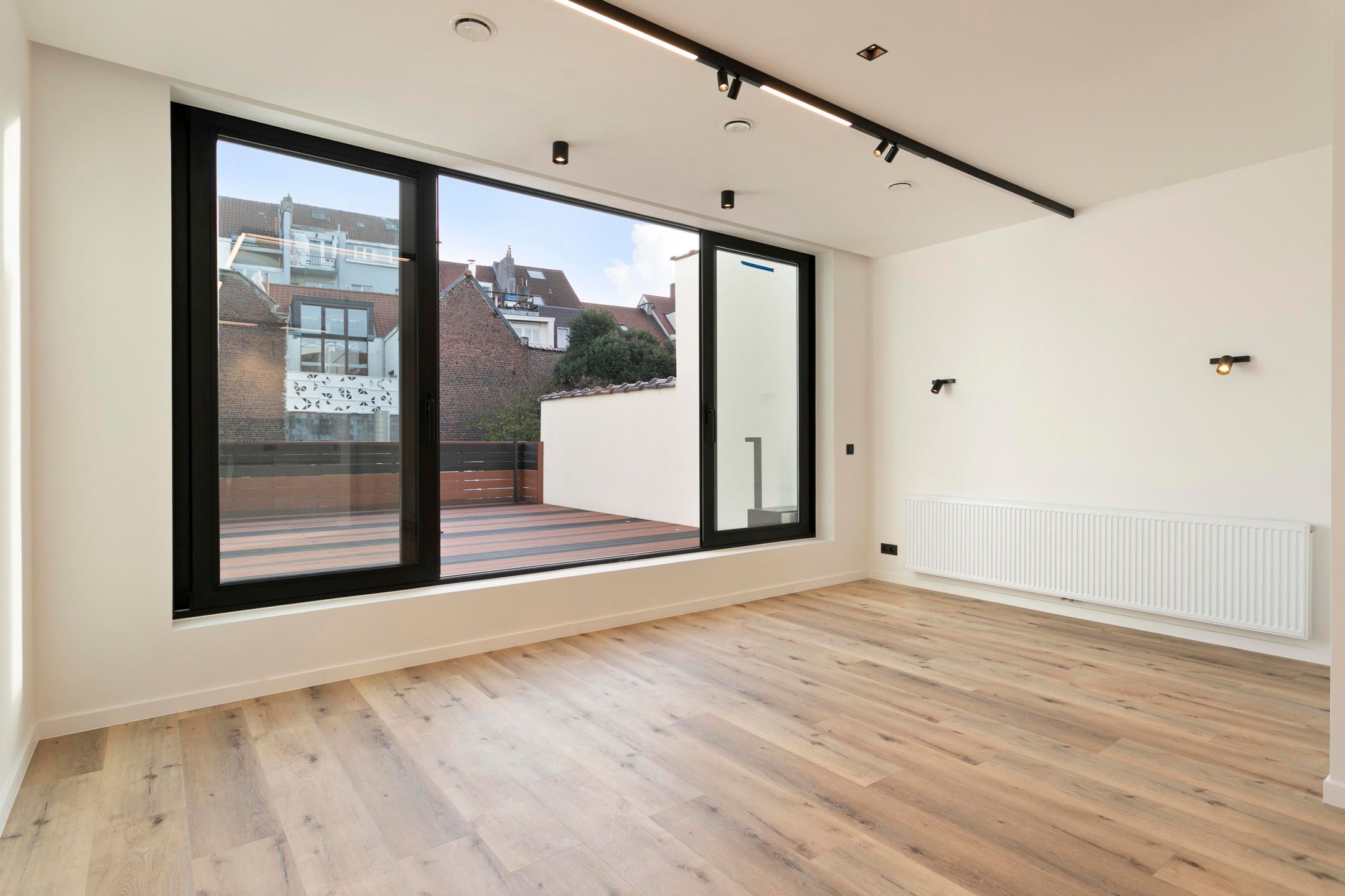 Prachtig high-end renovatieproject - 1 slpk met groot terras foto 4