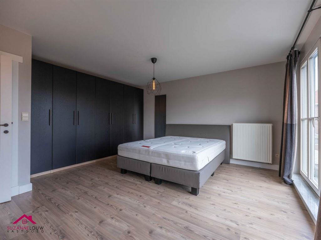 Instapklare ééngezinswoning in gesloten bebouwing foto 22