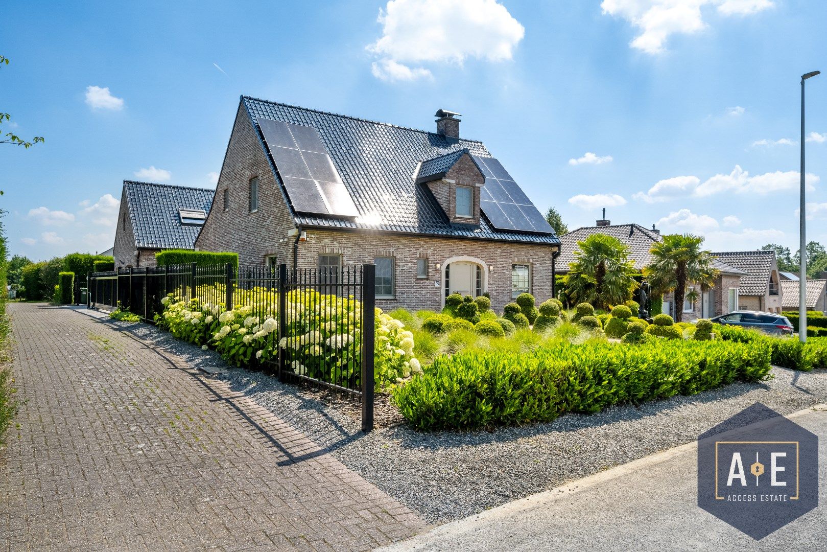 LAARNE - Royale woning met studio/kangoeroew. en knap terras! foto 3