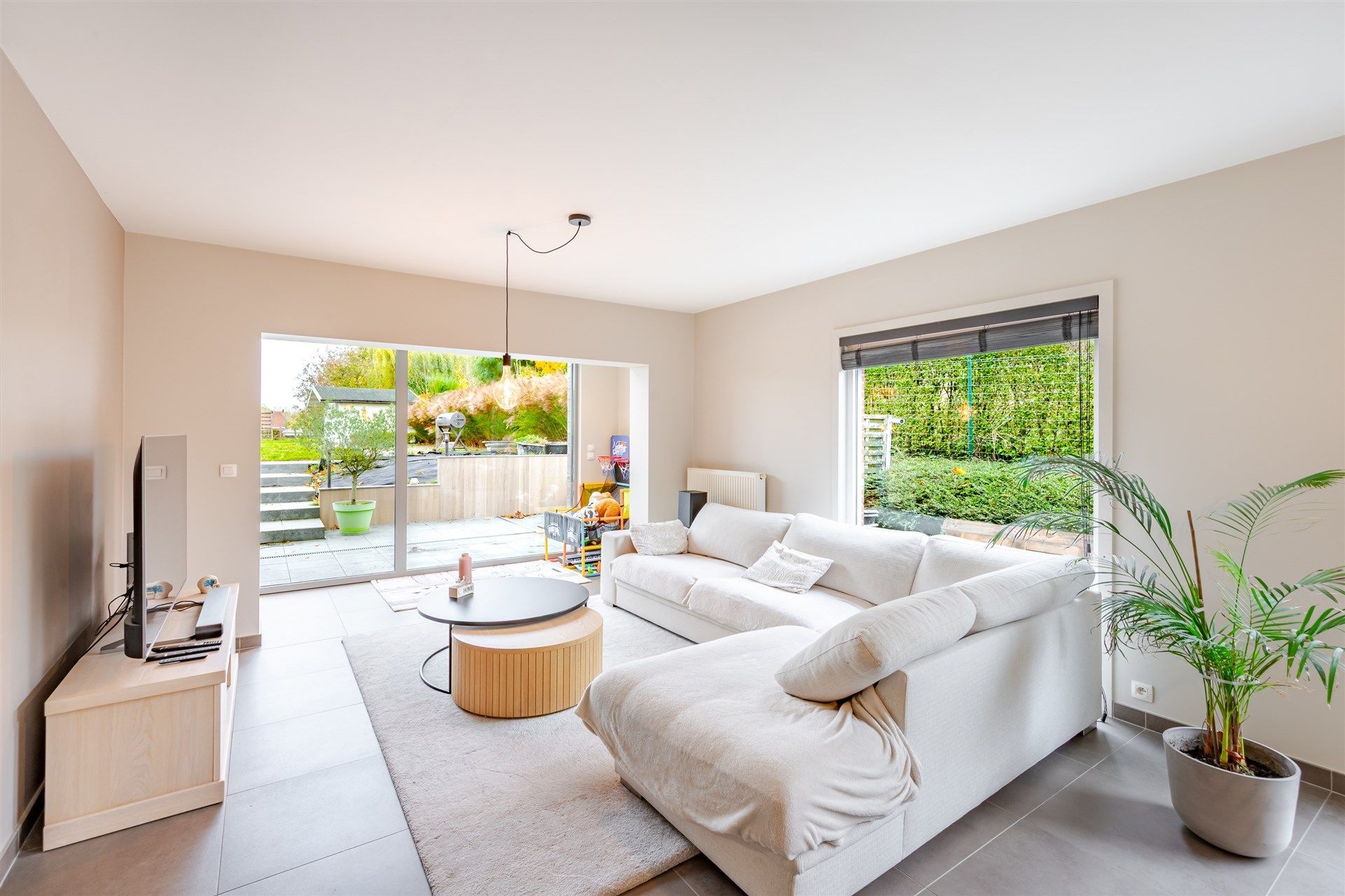 Gezinswoning met vier slaapkamers en garage te Herzele foto 3