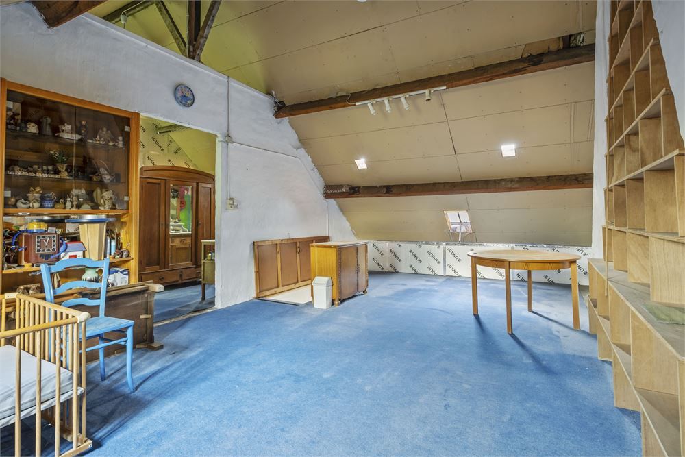 Op te frissen herenwoning met tal van mogelijkheden! foto 18